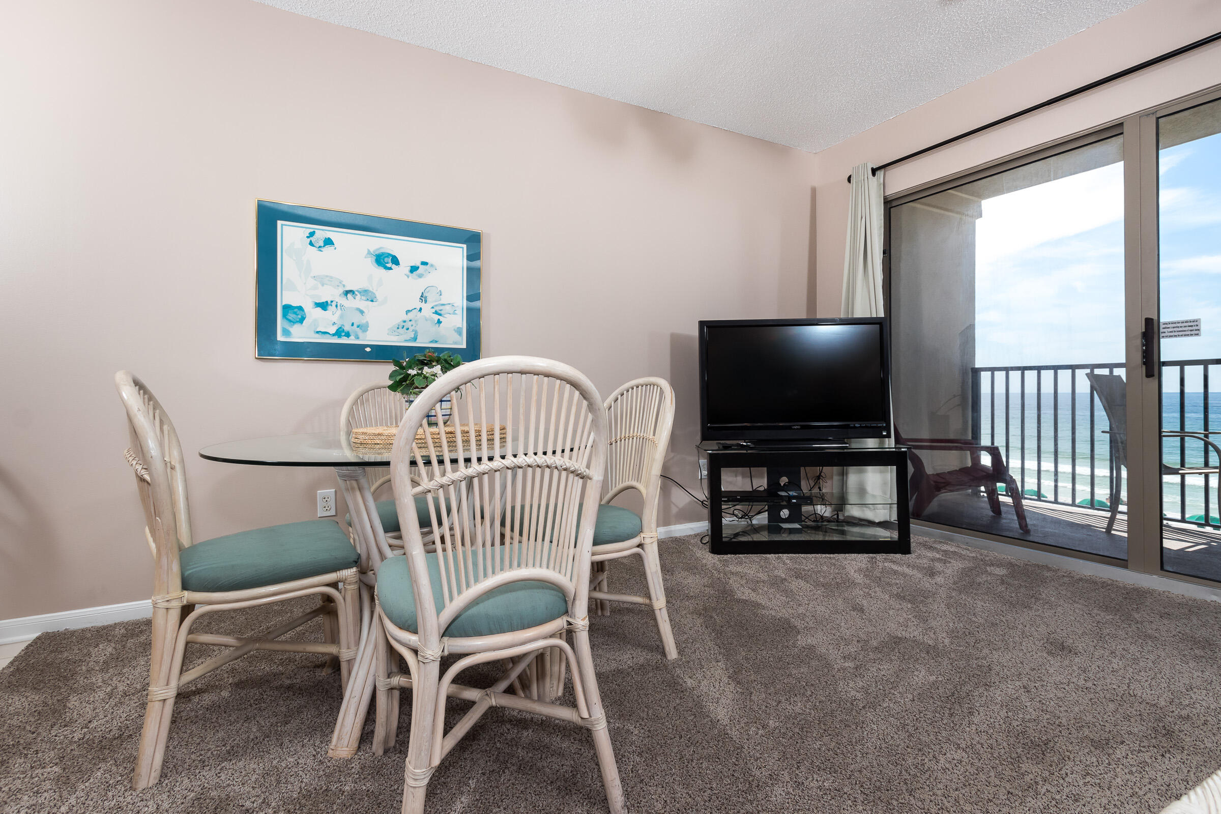 EMERALD TOWERS WEST CONDO - Residential