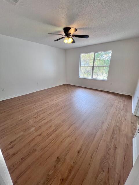 TWIN LAKES ESTATES - Residential Lease