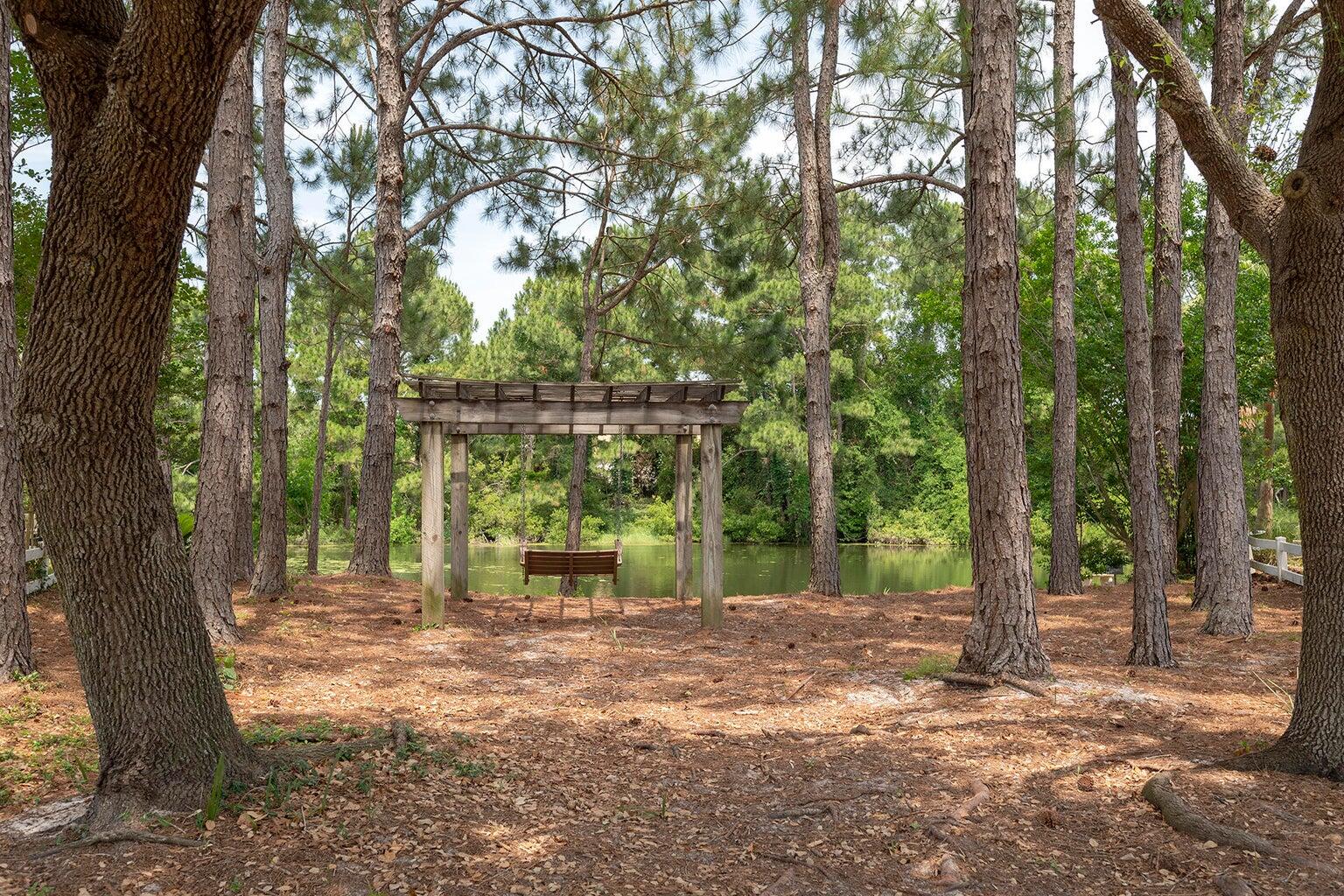 TWIN LAKES ESTATES - Residential Lease