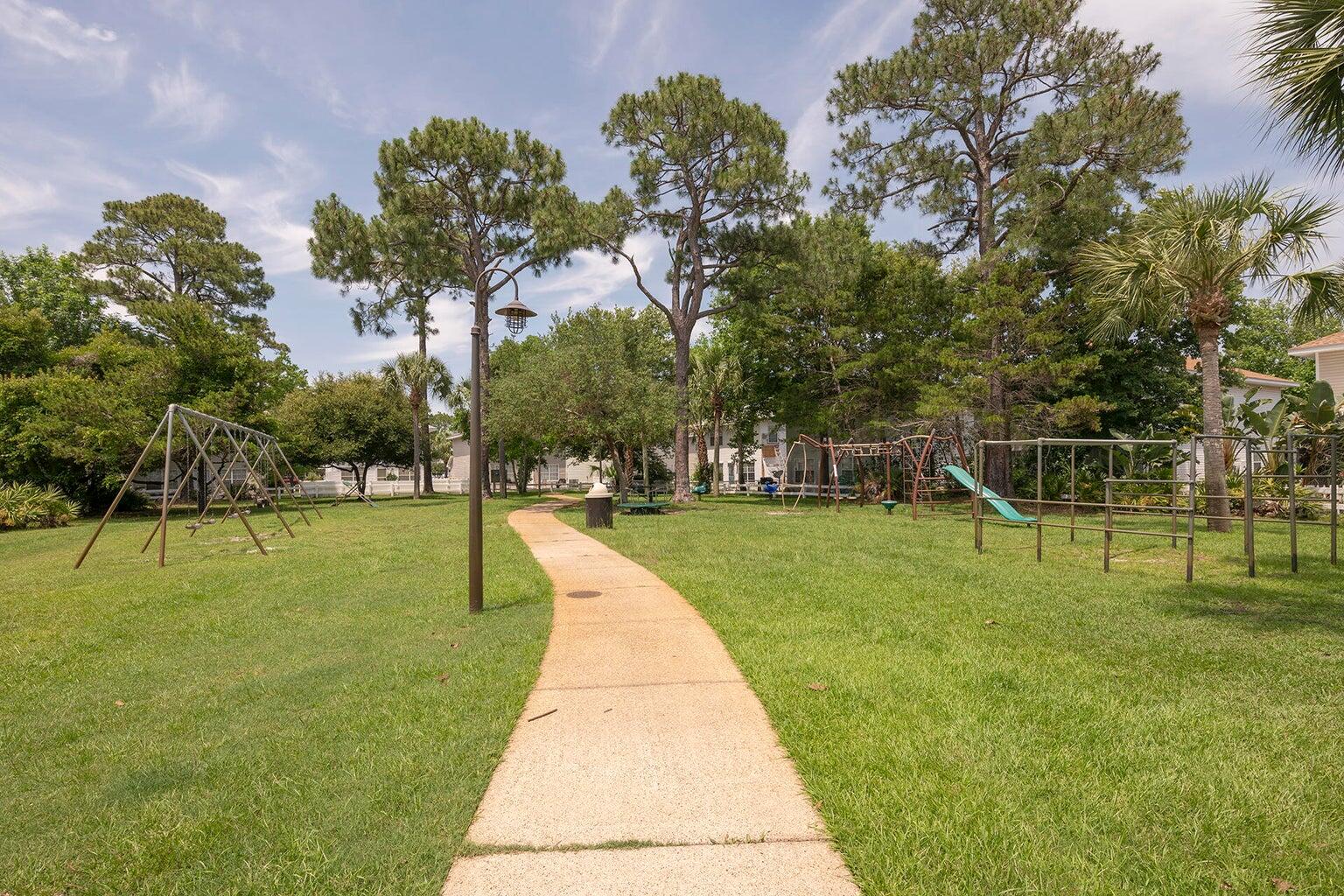 TWIN LAKES ESTATES - Residential Lease