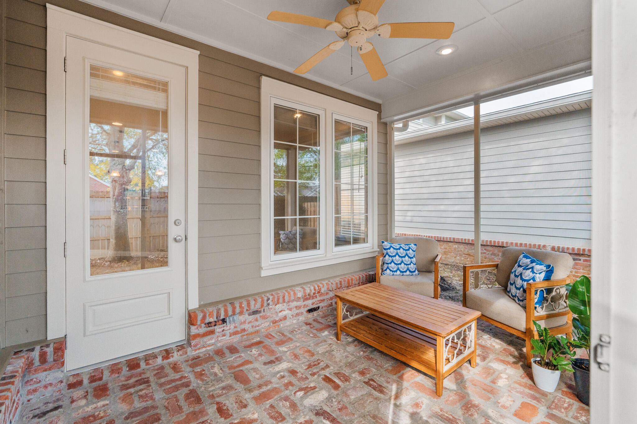 MARINA LANDING - Residential