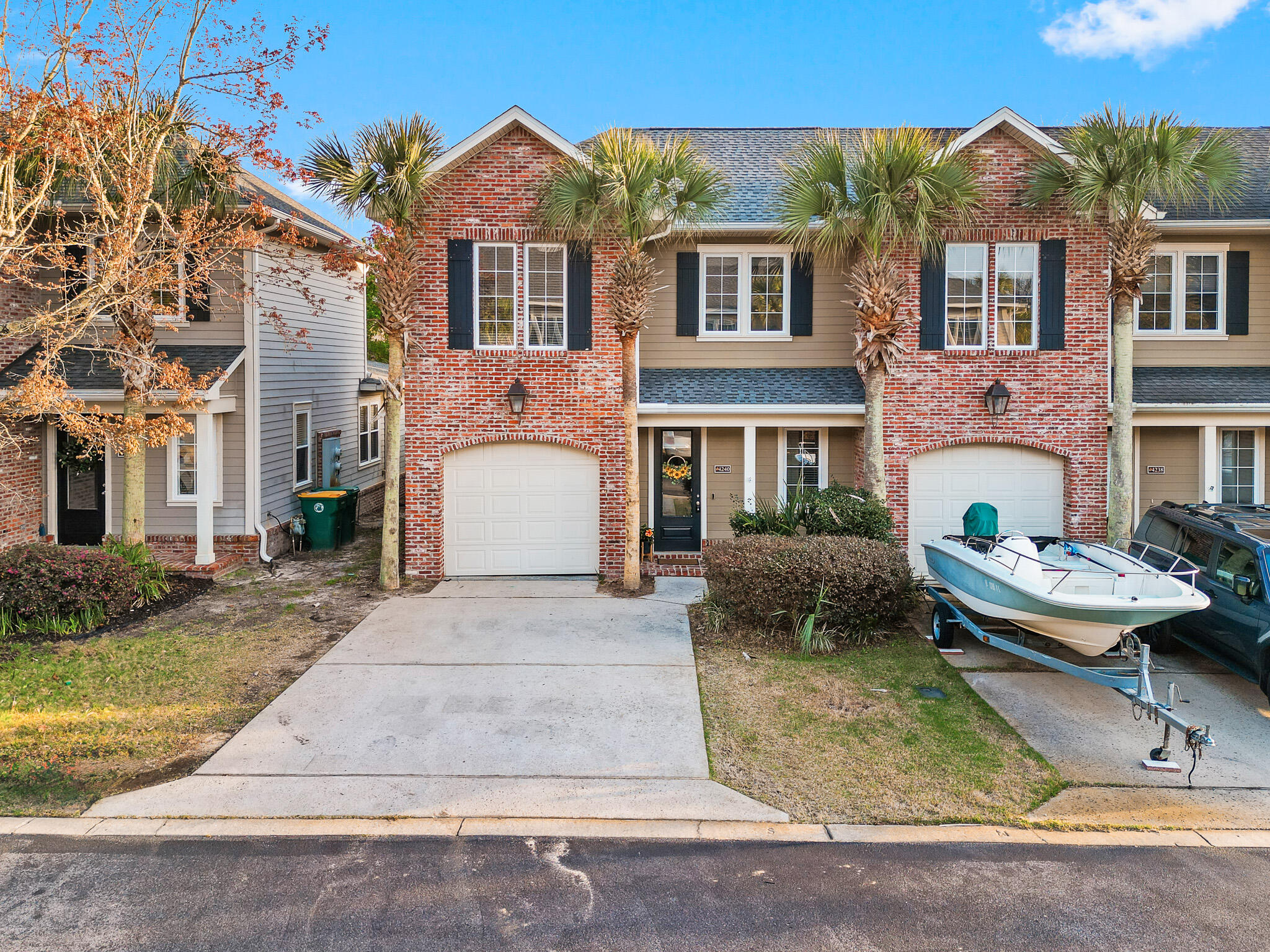 MARINA LANDING - Residential