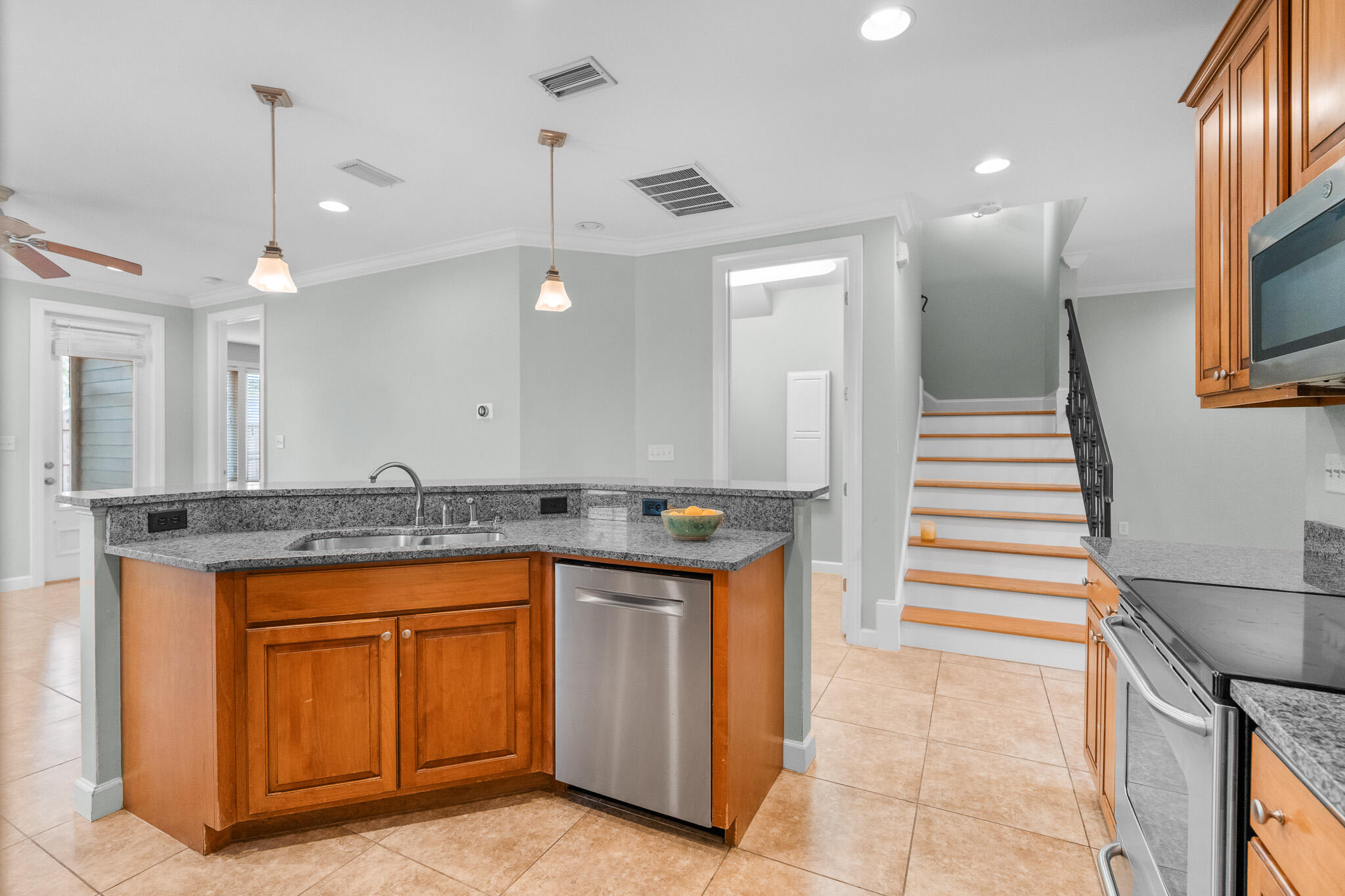 MARINA LANDING - Residential