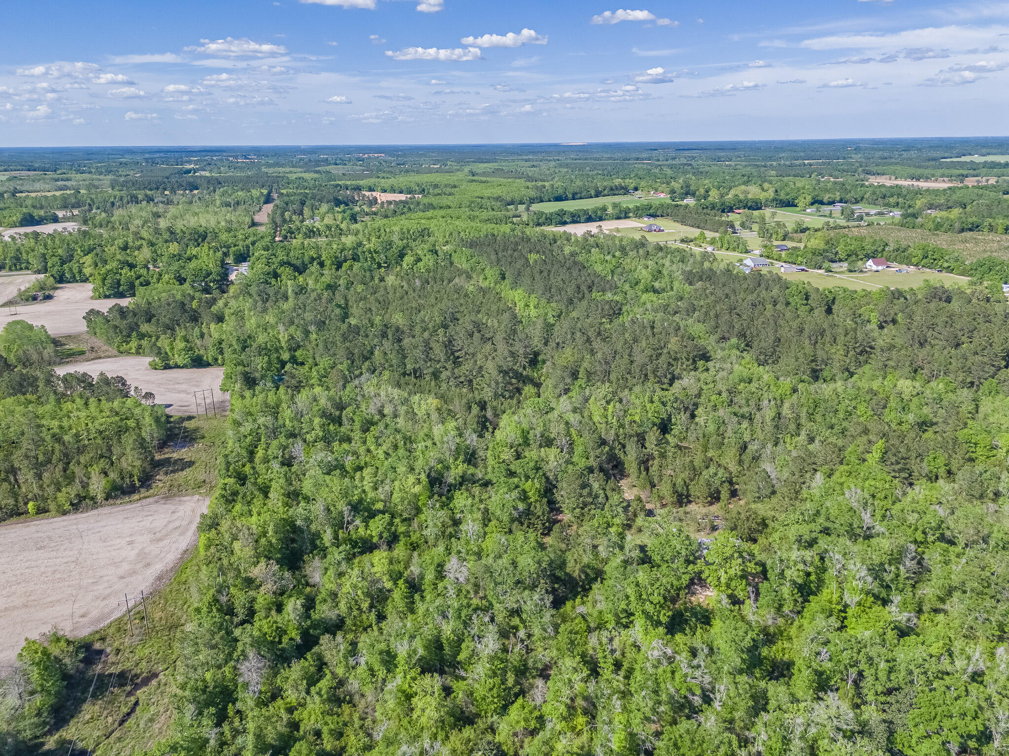 NO RECORDED SUBDIVISION - Land