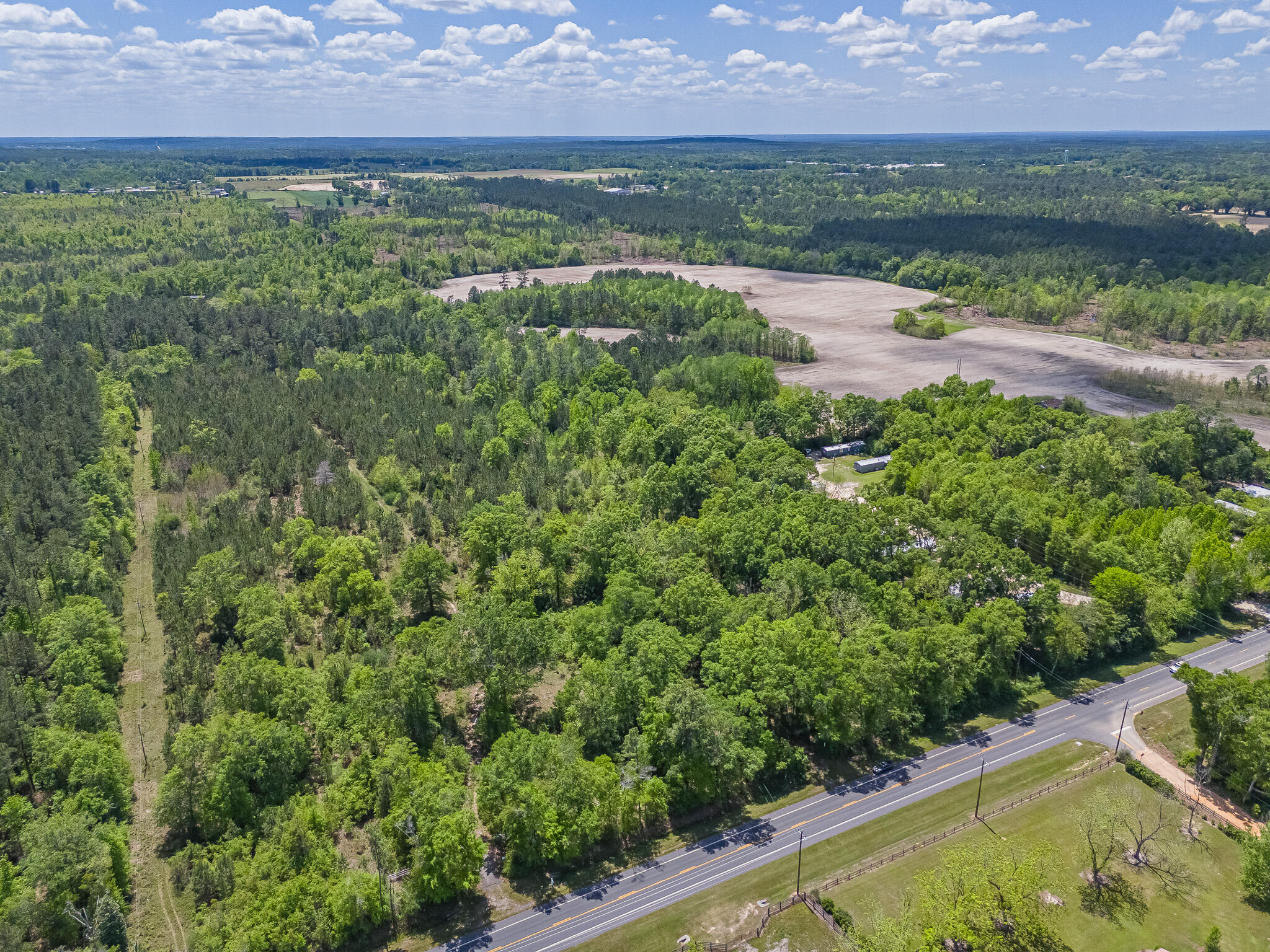 NO RECORDED SUBDIVISION - Land