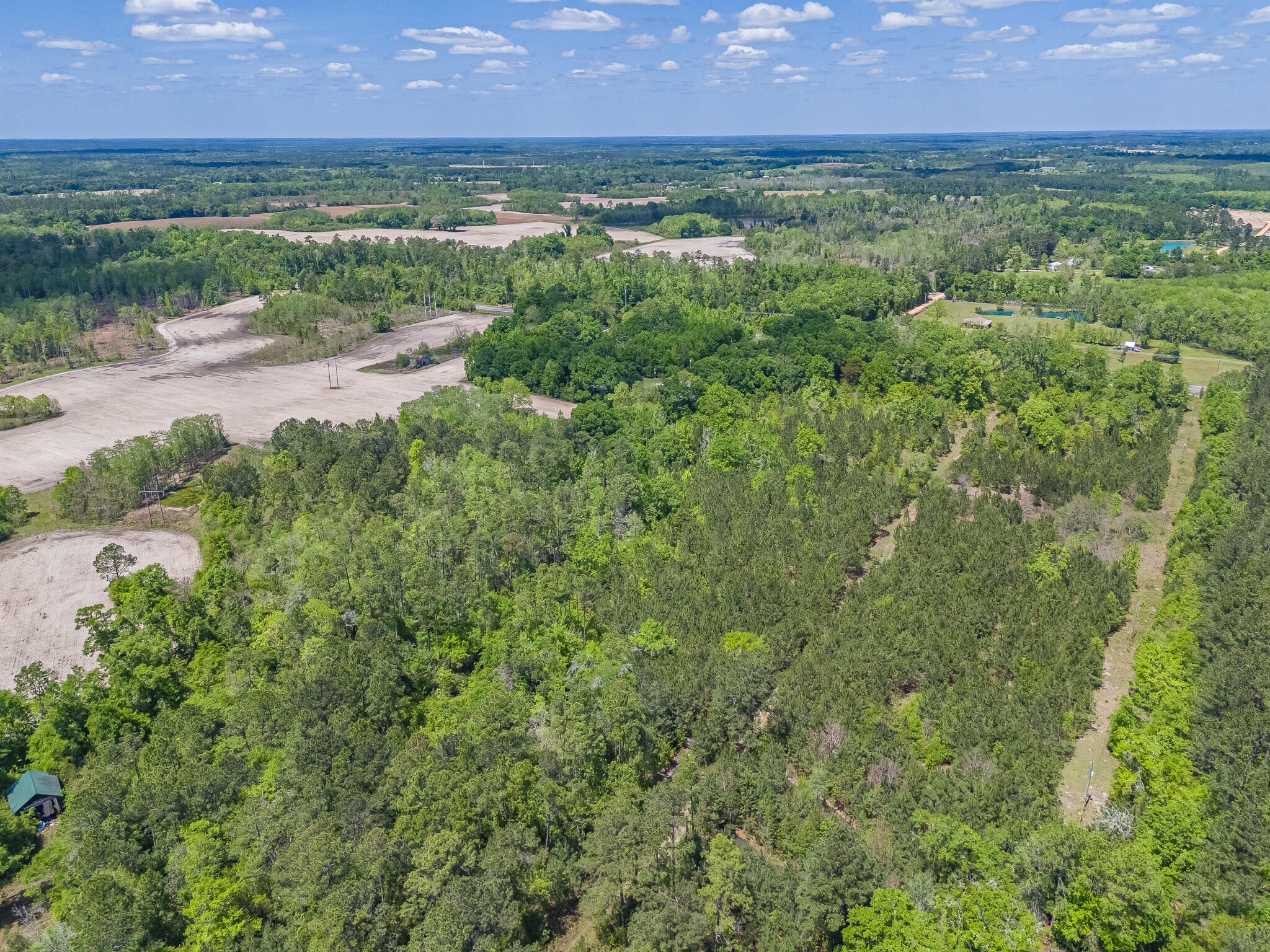 NO RECORDED SUBDIVISION - Land