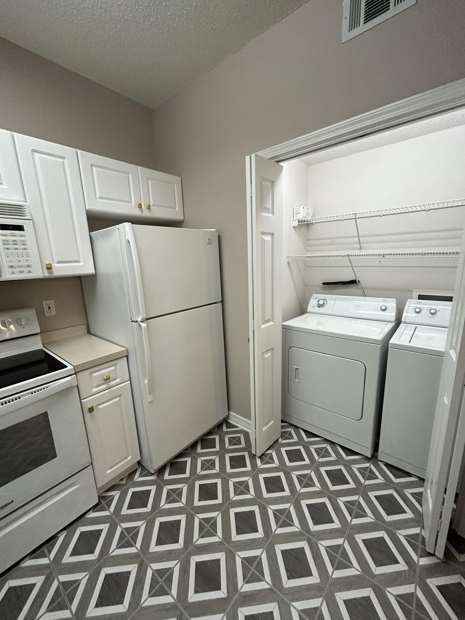 THE OAKS AT NICEVILLE - Residential