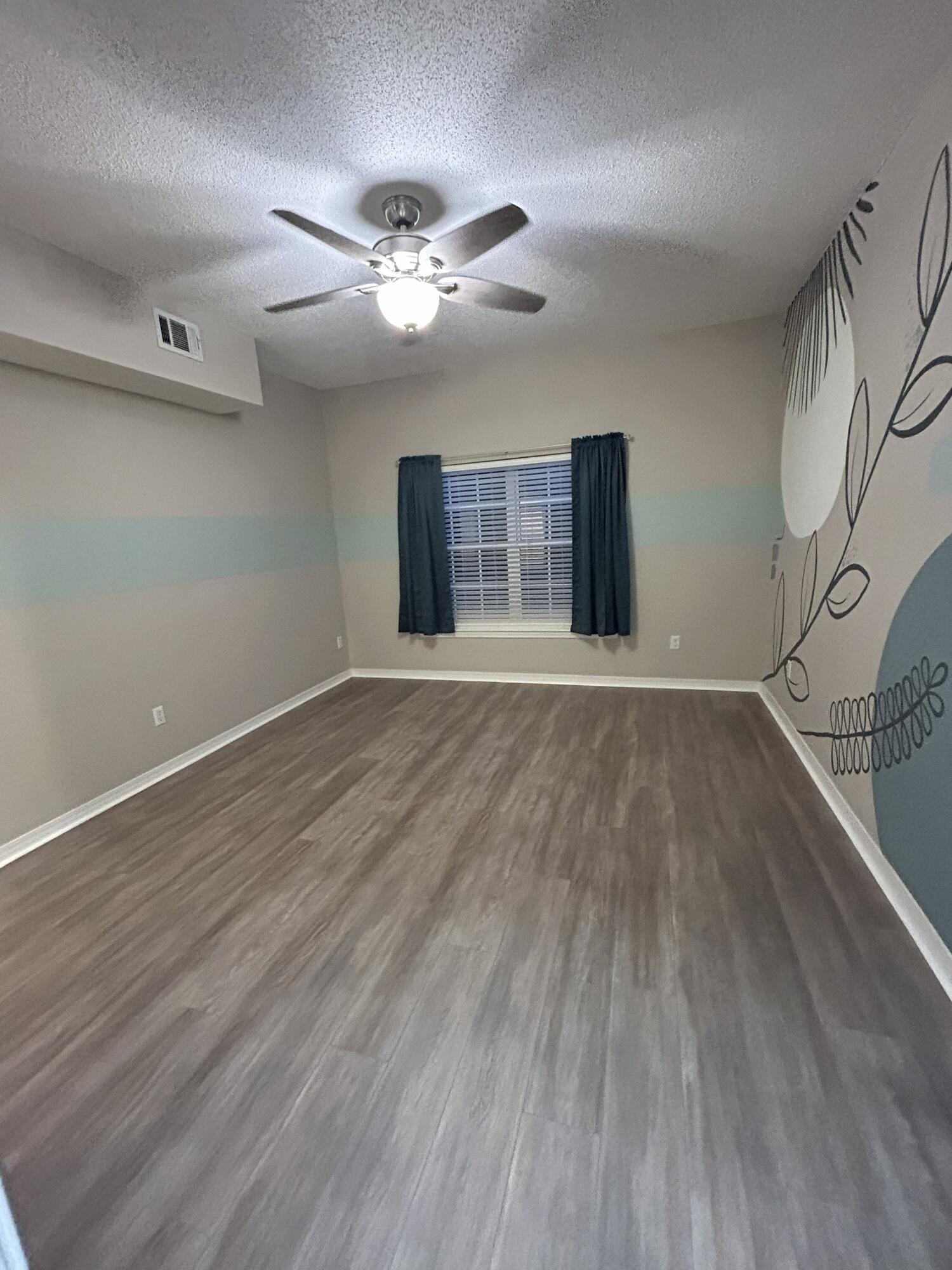 THE OAKS AT NICEVILLE - Residential