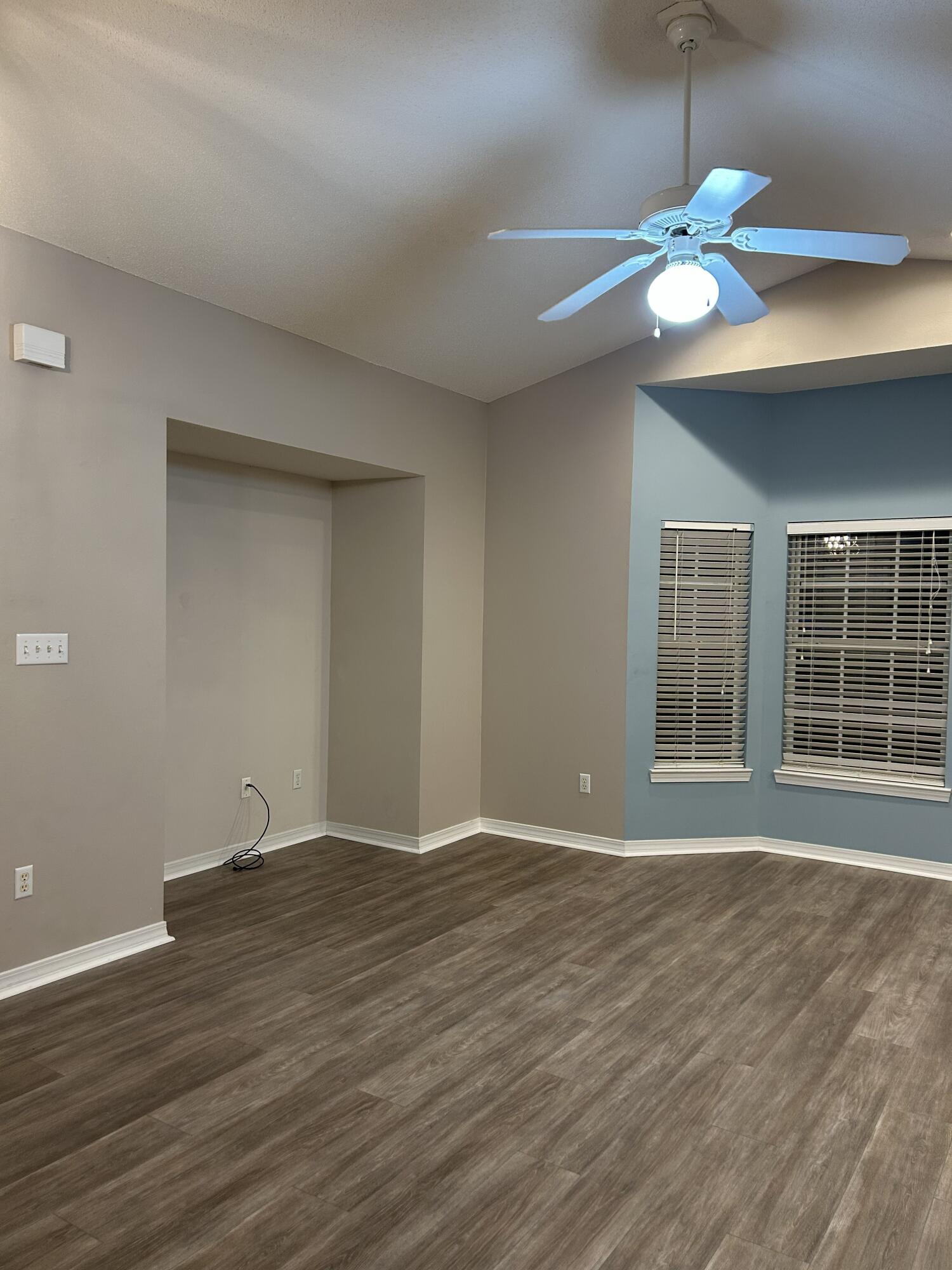 THE OAKS AT NICEVILLE - Residential