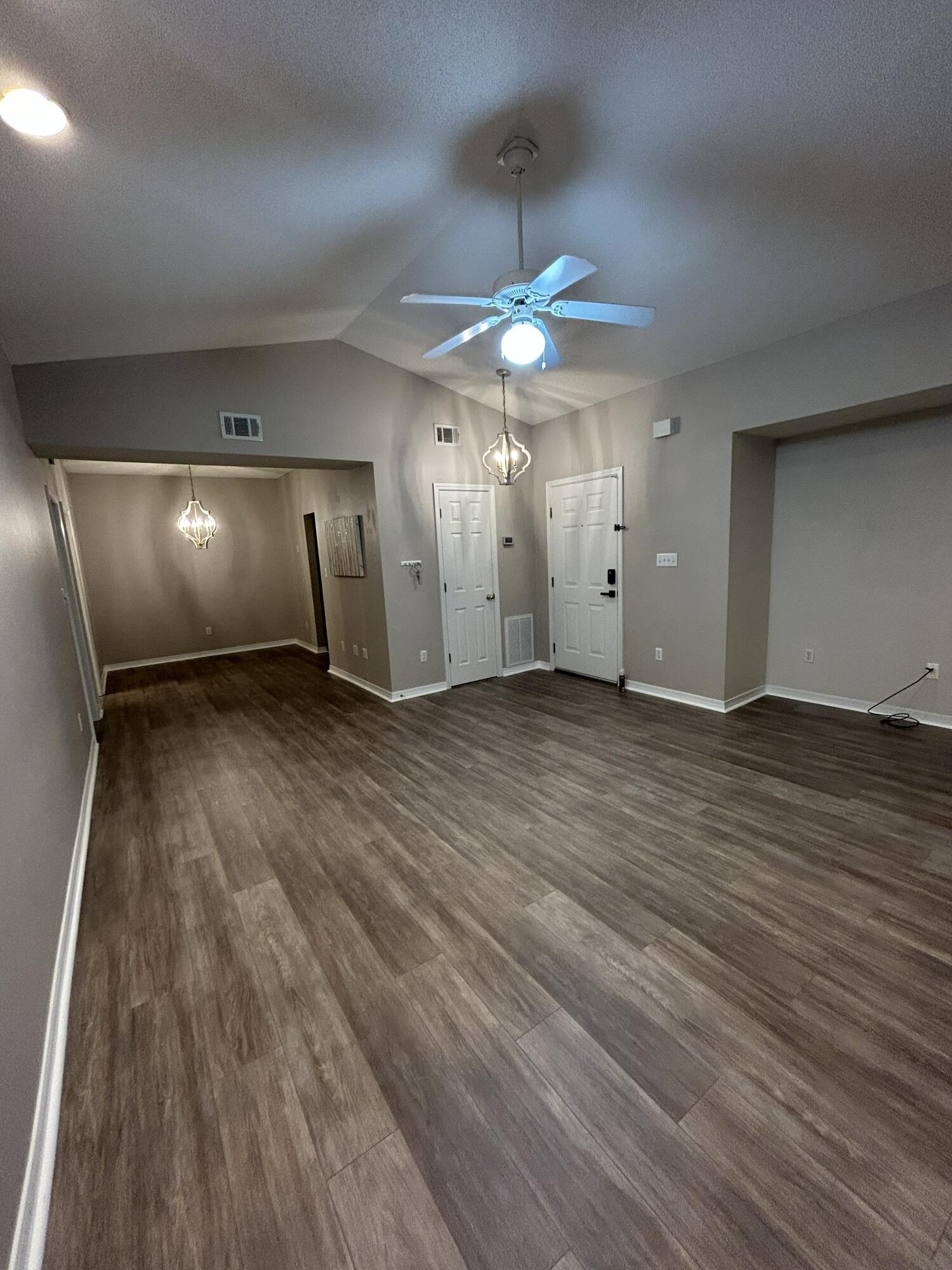 THE OAKS AT NICEVILLE - Residential
