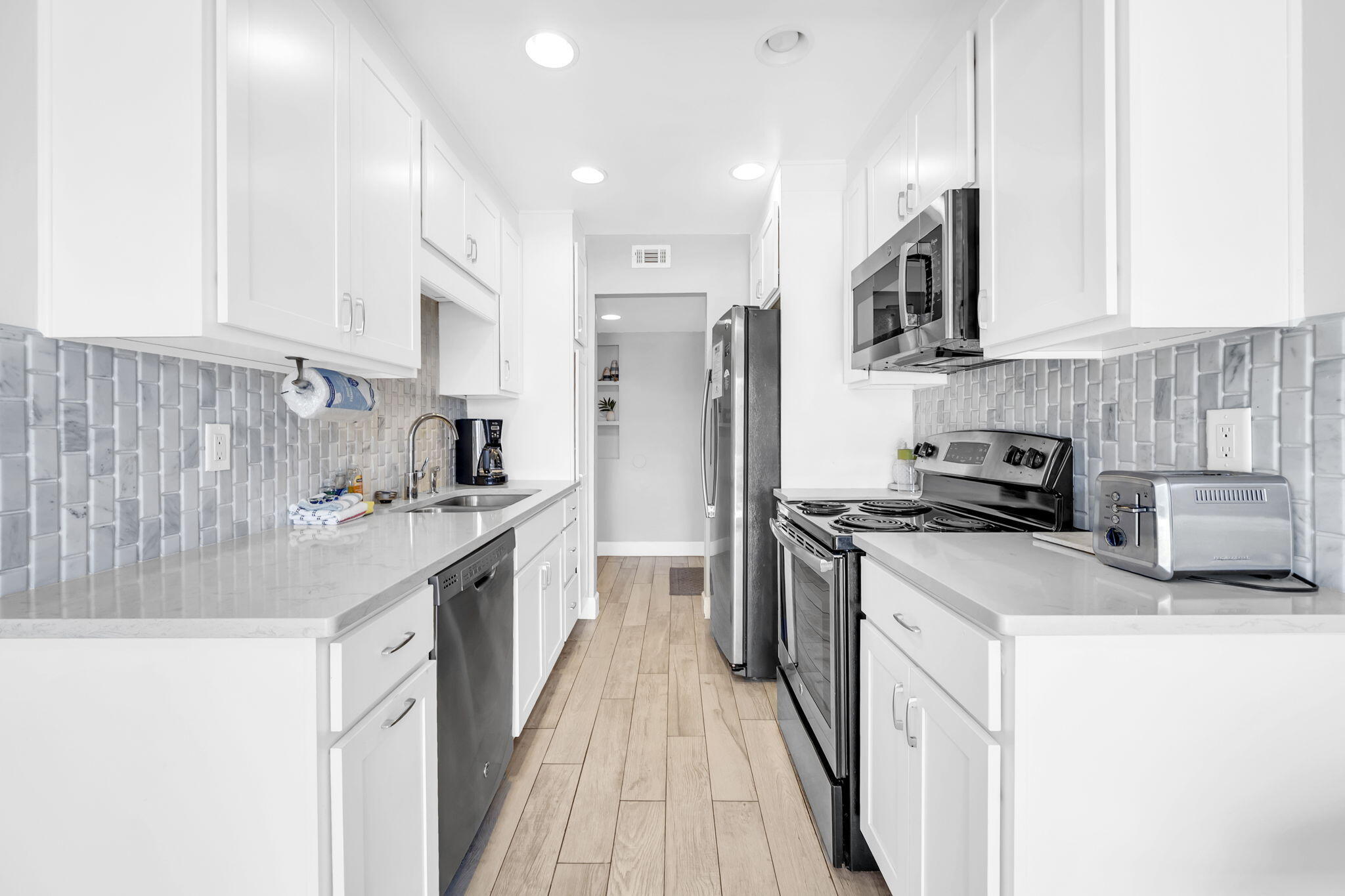 SEASCAPE CONDO GARDEN VILLA - Residential