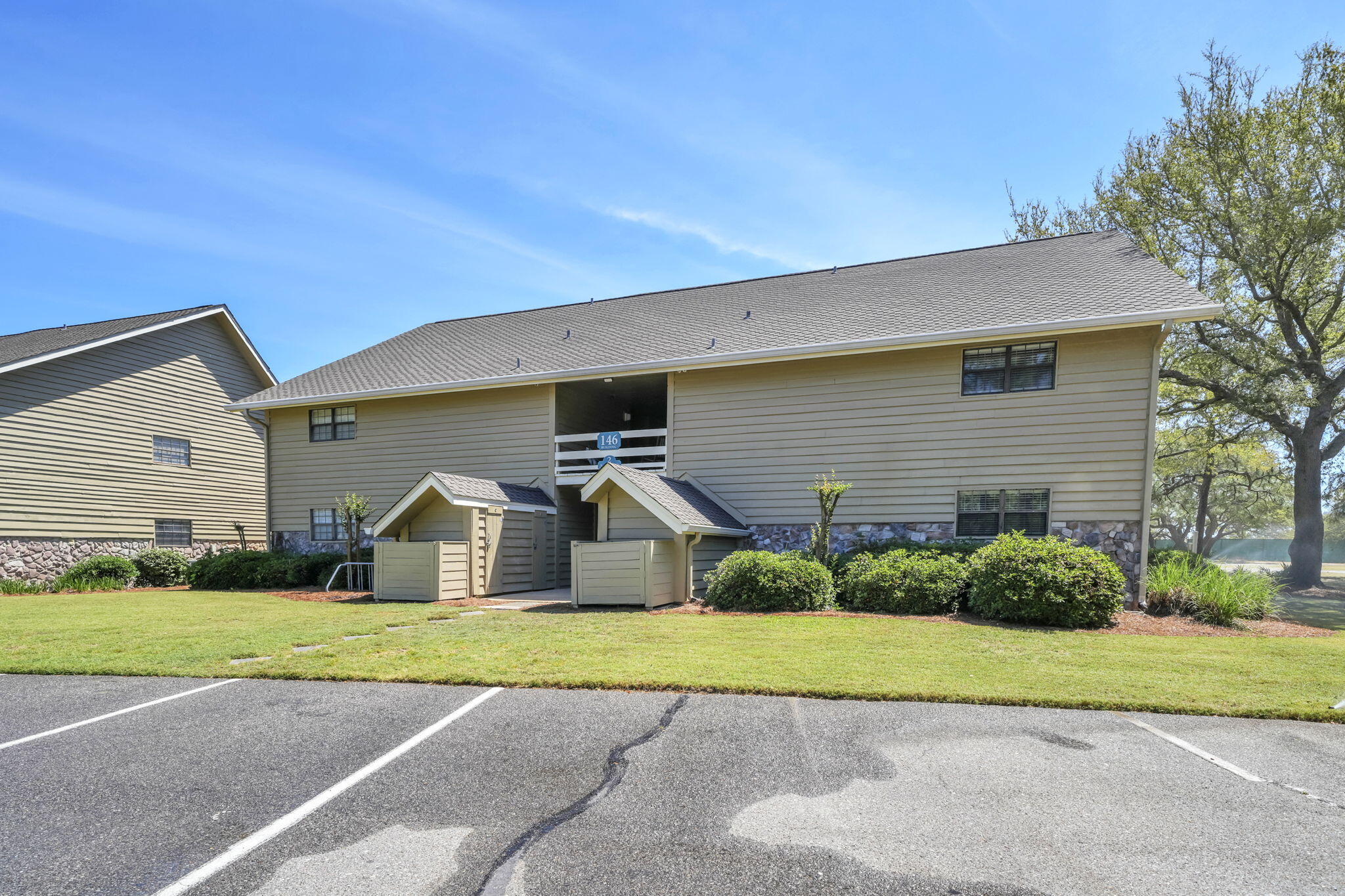 SEASCAPE CONDO GARDEN VILLA - Residential