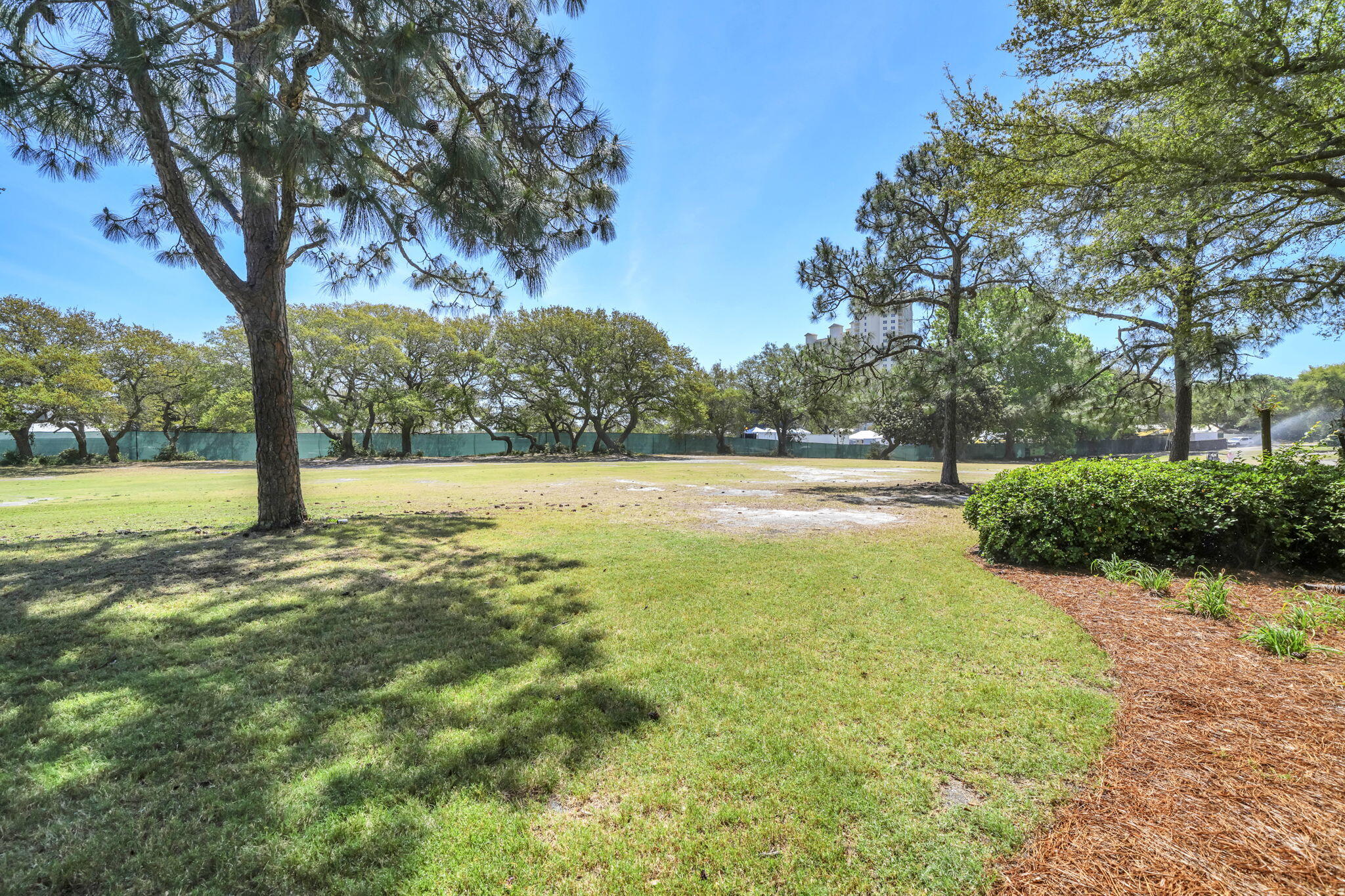 SEASCAPE CONDO GARDEN VILLA - Residential