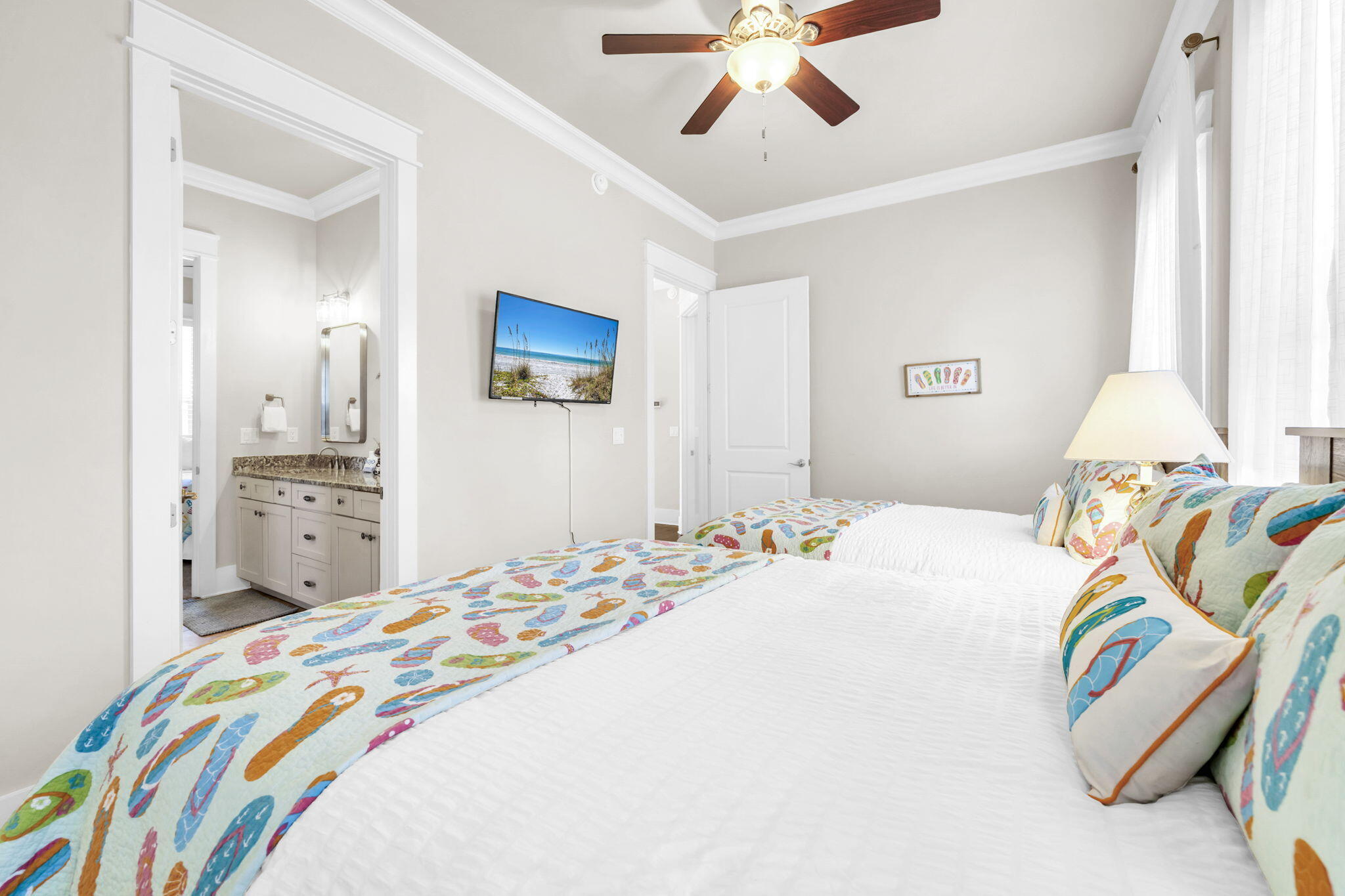 COTTAGES AT EASTERN LAKE - Residential