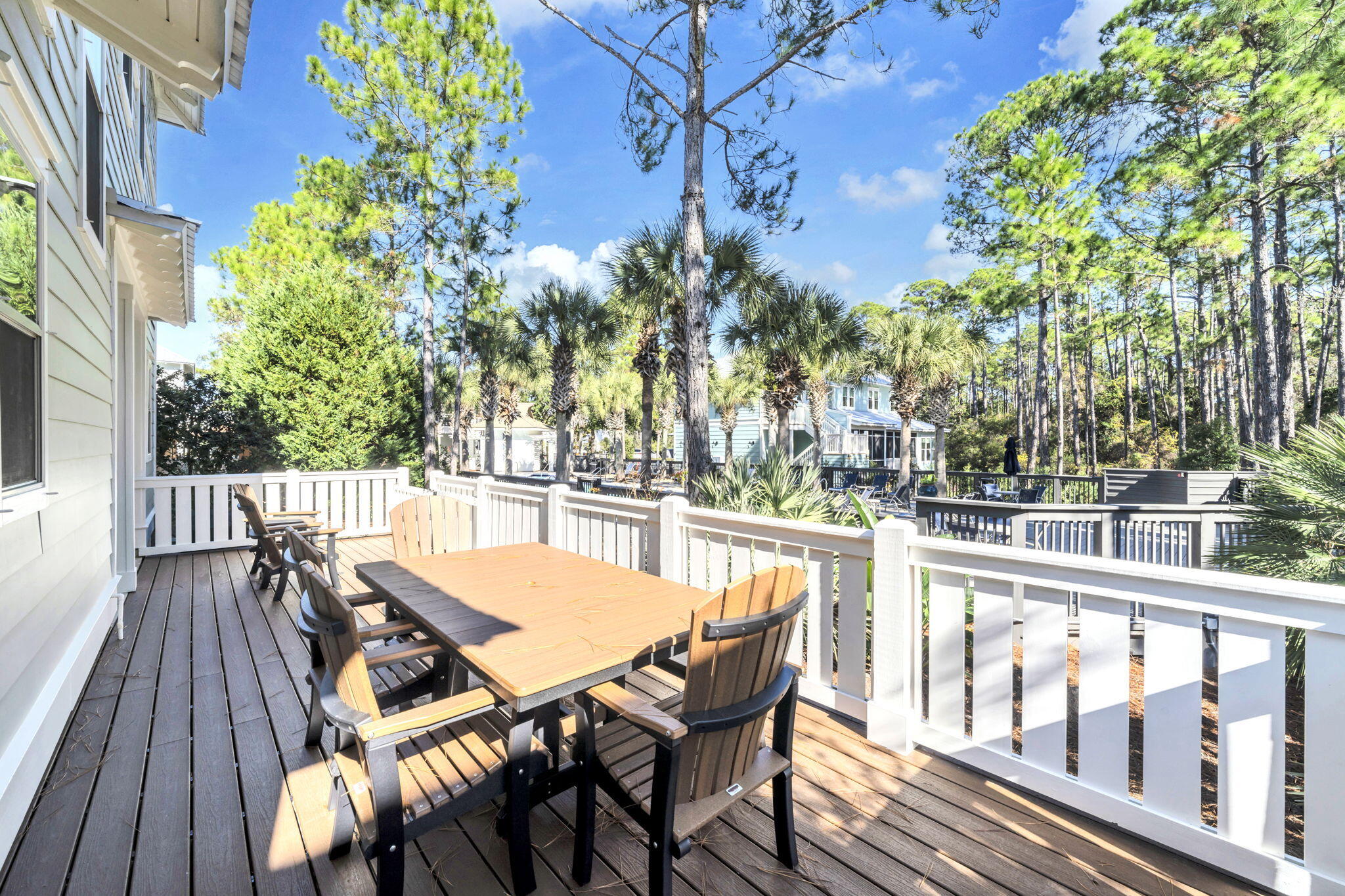 COTTAGES AT EASTERN LAKE - Residential