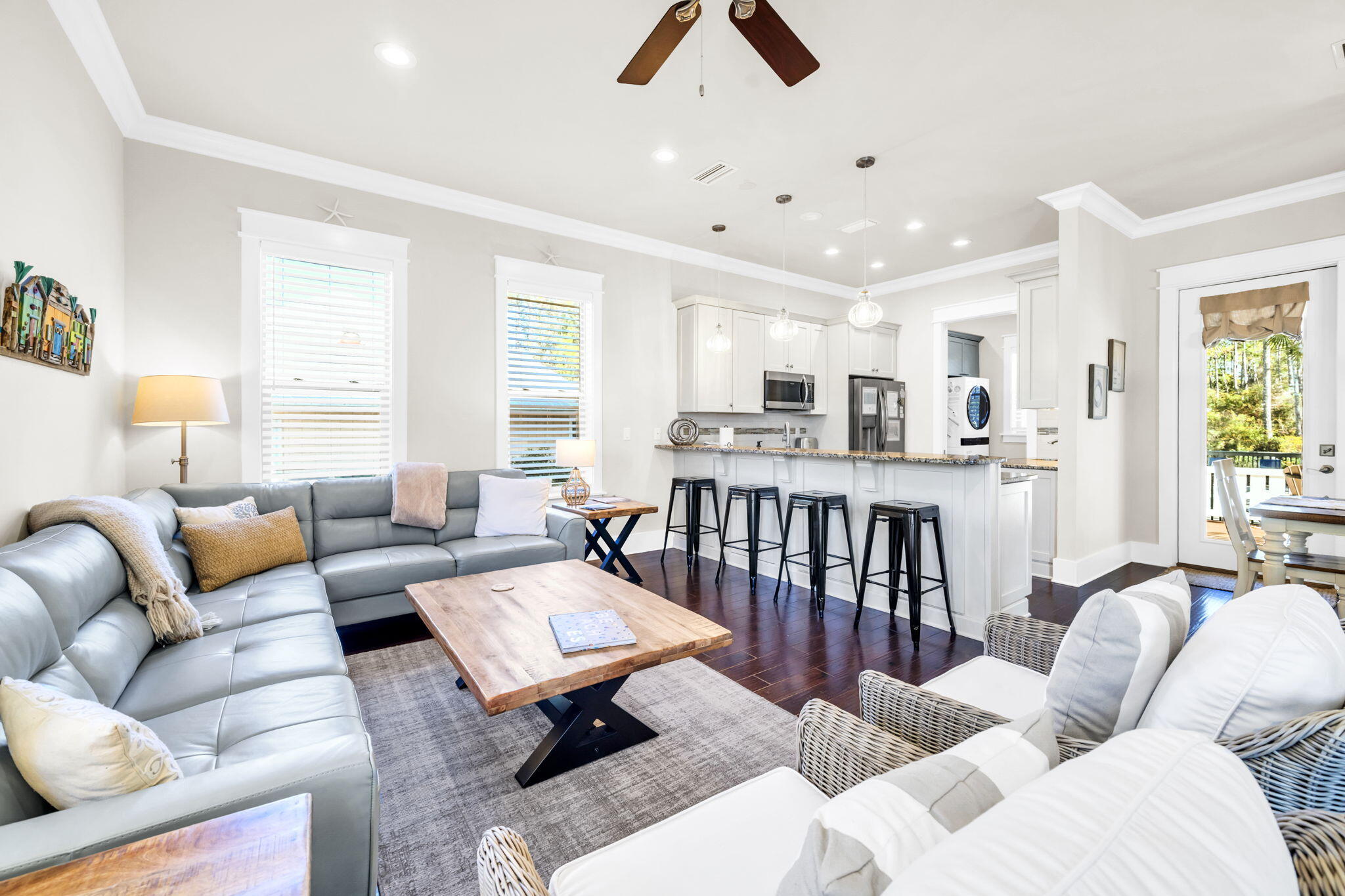 COTTAGES AT EASTERN LAKE - Residential