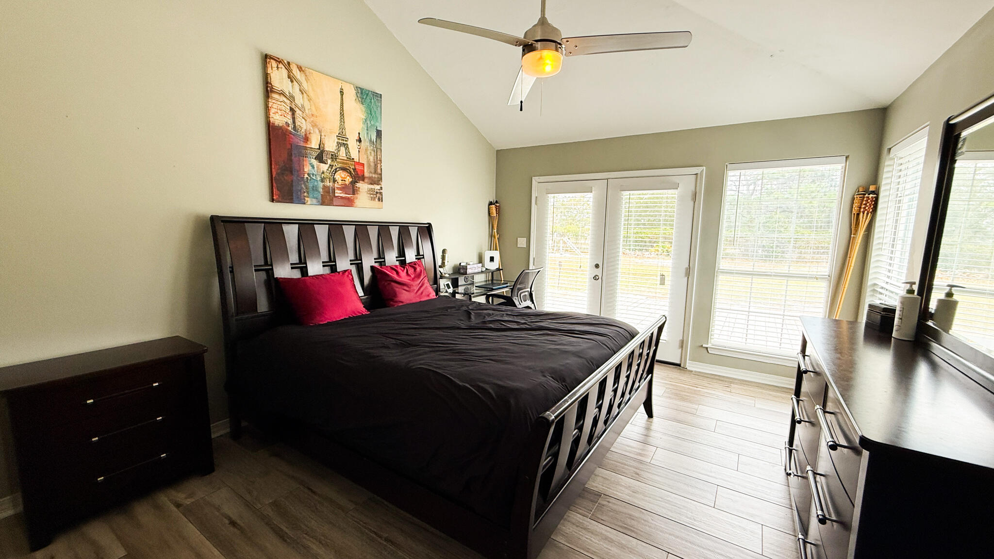 Sound Retreat - Residential