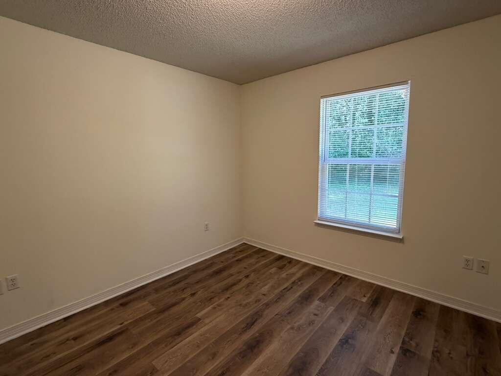 METES & BOUNDS - Residential Lease