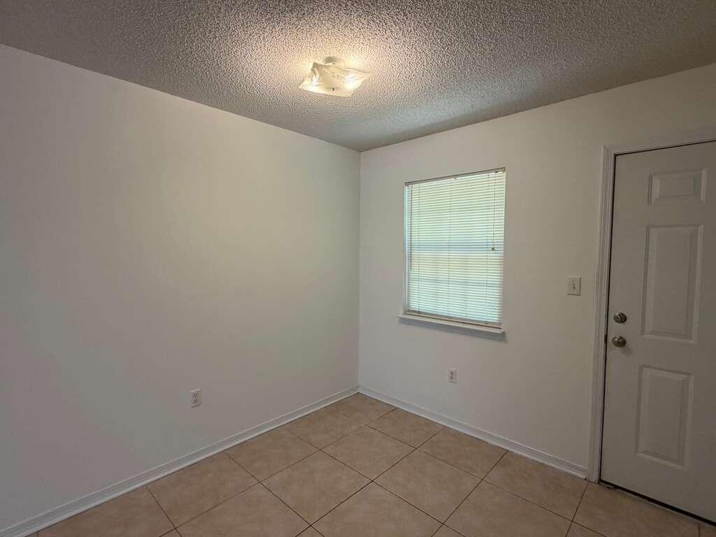 METES & BOUNDS - Residential Lease