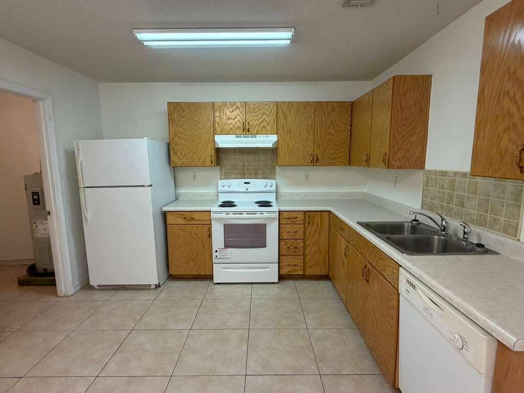 METES & BOUNDS - Residential Lease