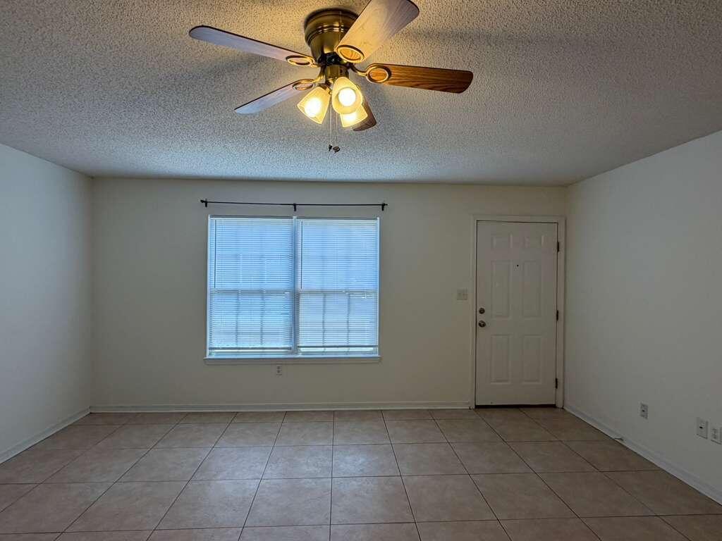 METES & BOUNDS - Residential Lease