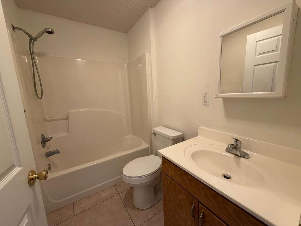METES & BOUNDS - Residential Lease