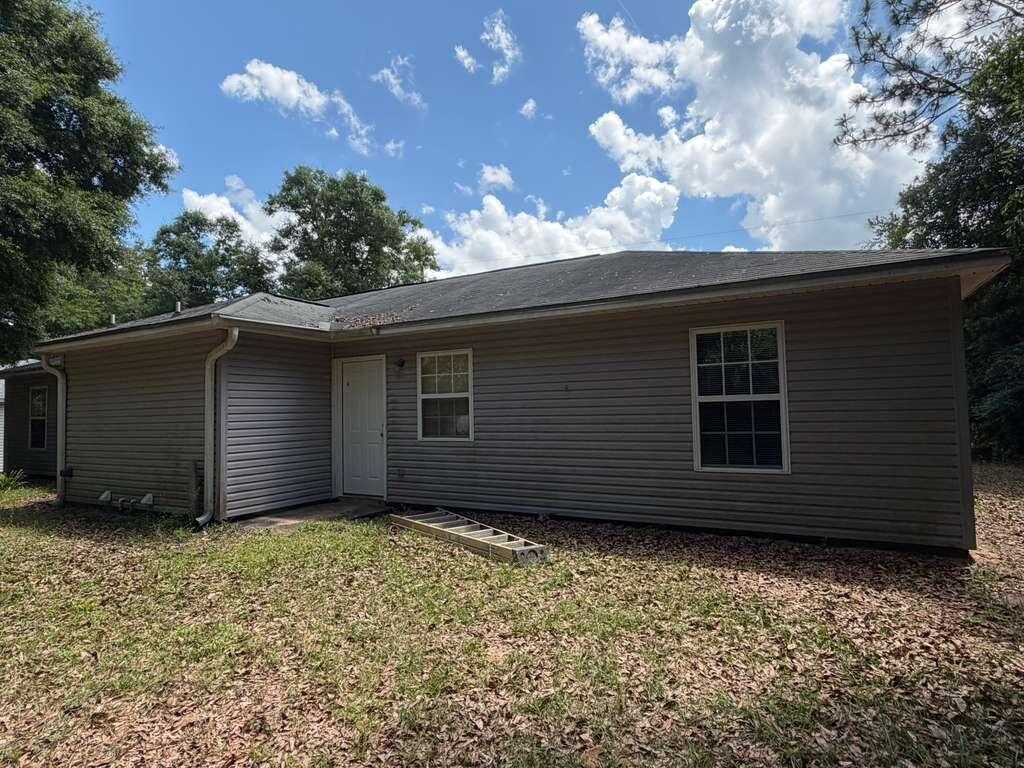 METES & BOUNDS - Residential Lease
