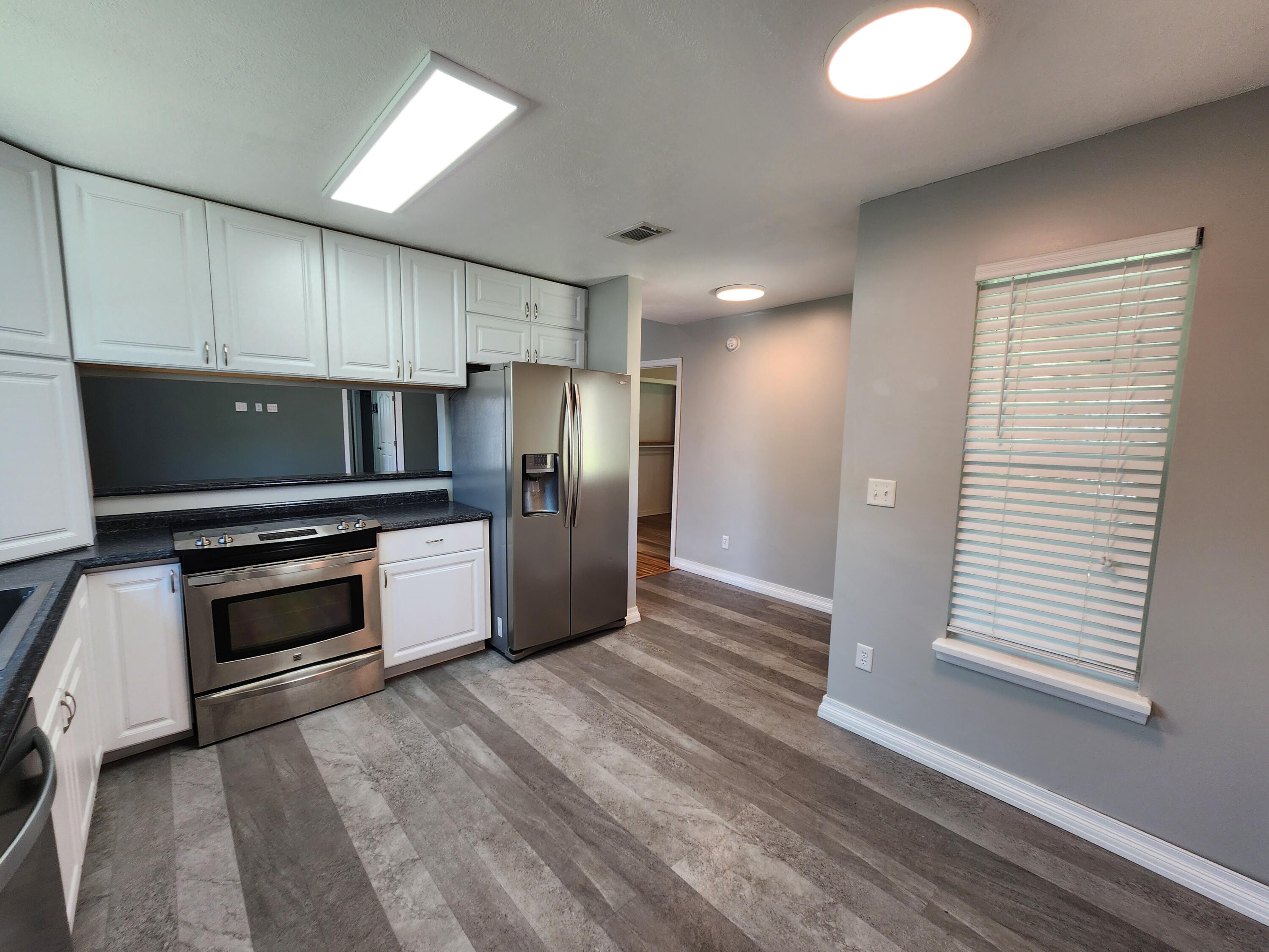 LIVE OAK MANORS - Residential
