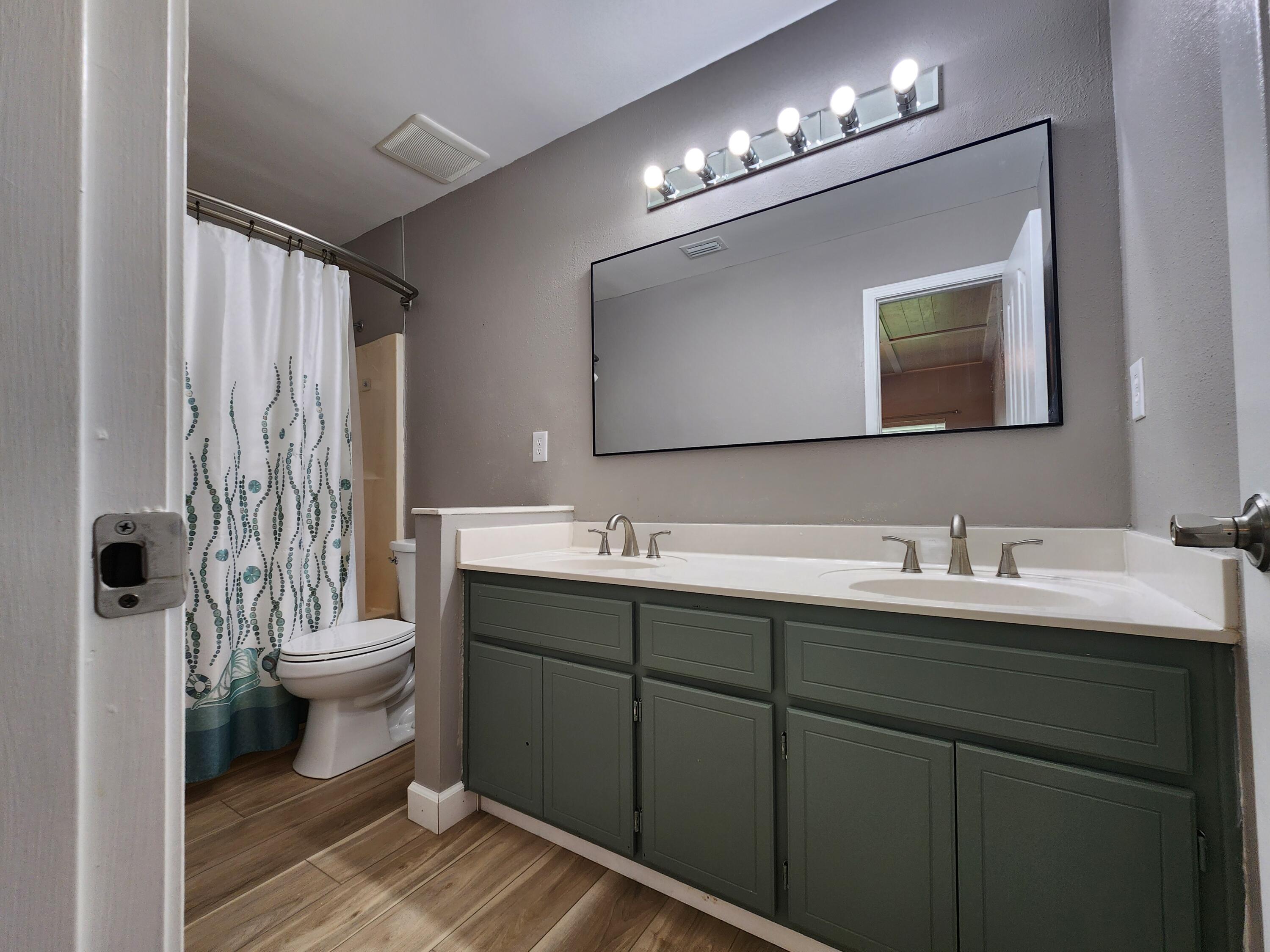 LIVE OAK MANORS - Residential
