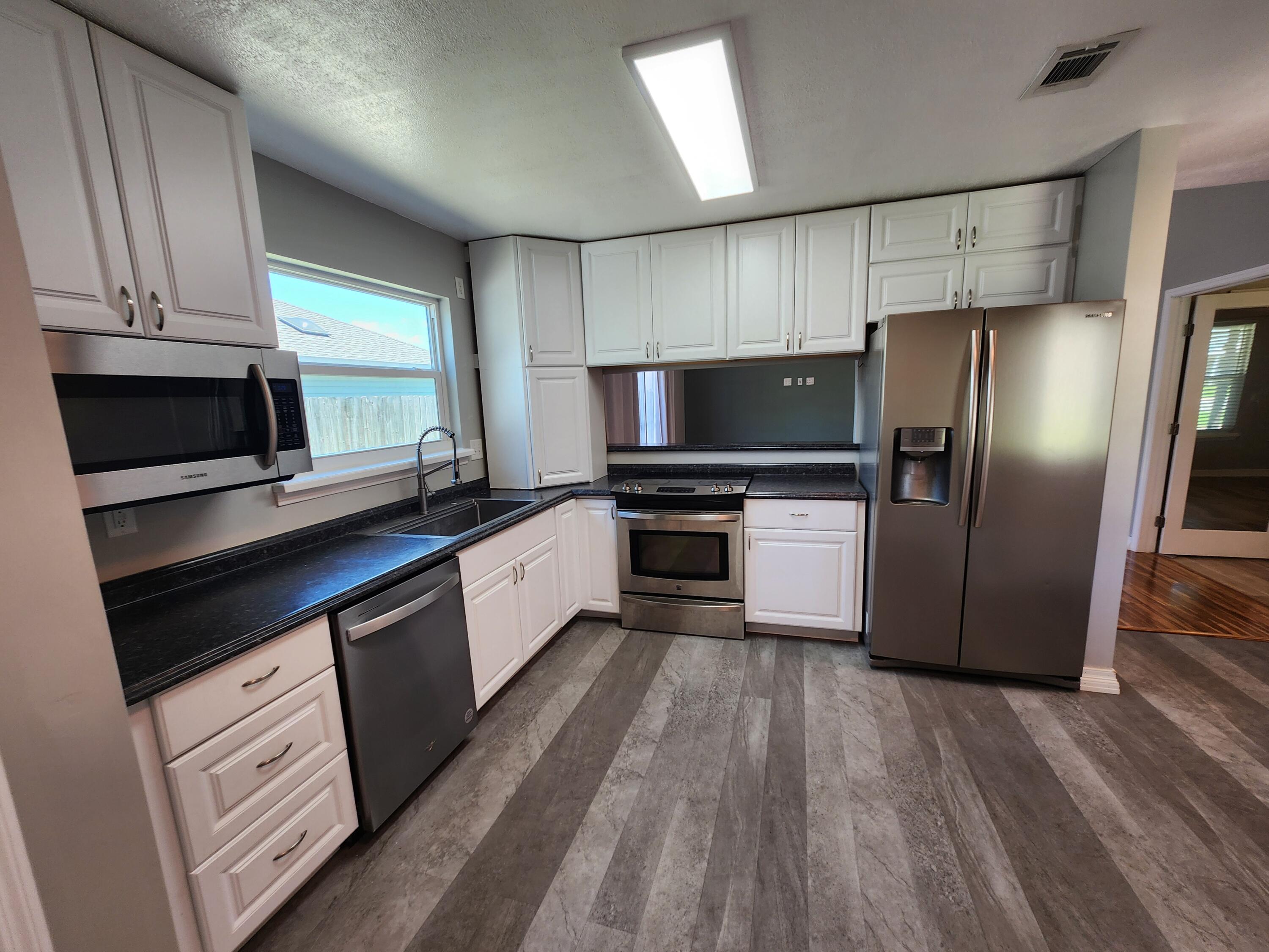 LIVE OAK MANORS - Residential