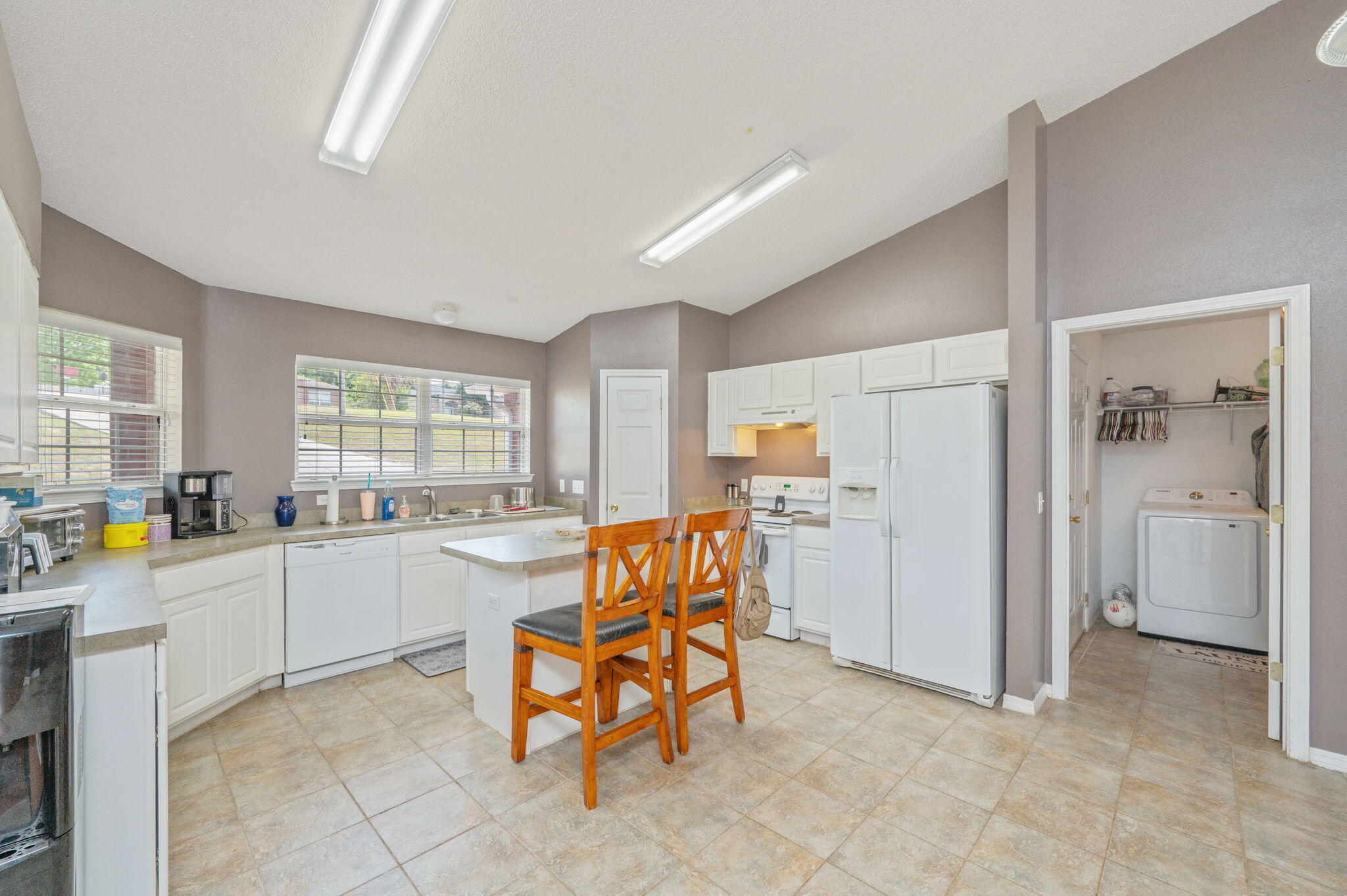 WESTVIEW EST PH IV LOT 15 - Residential