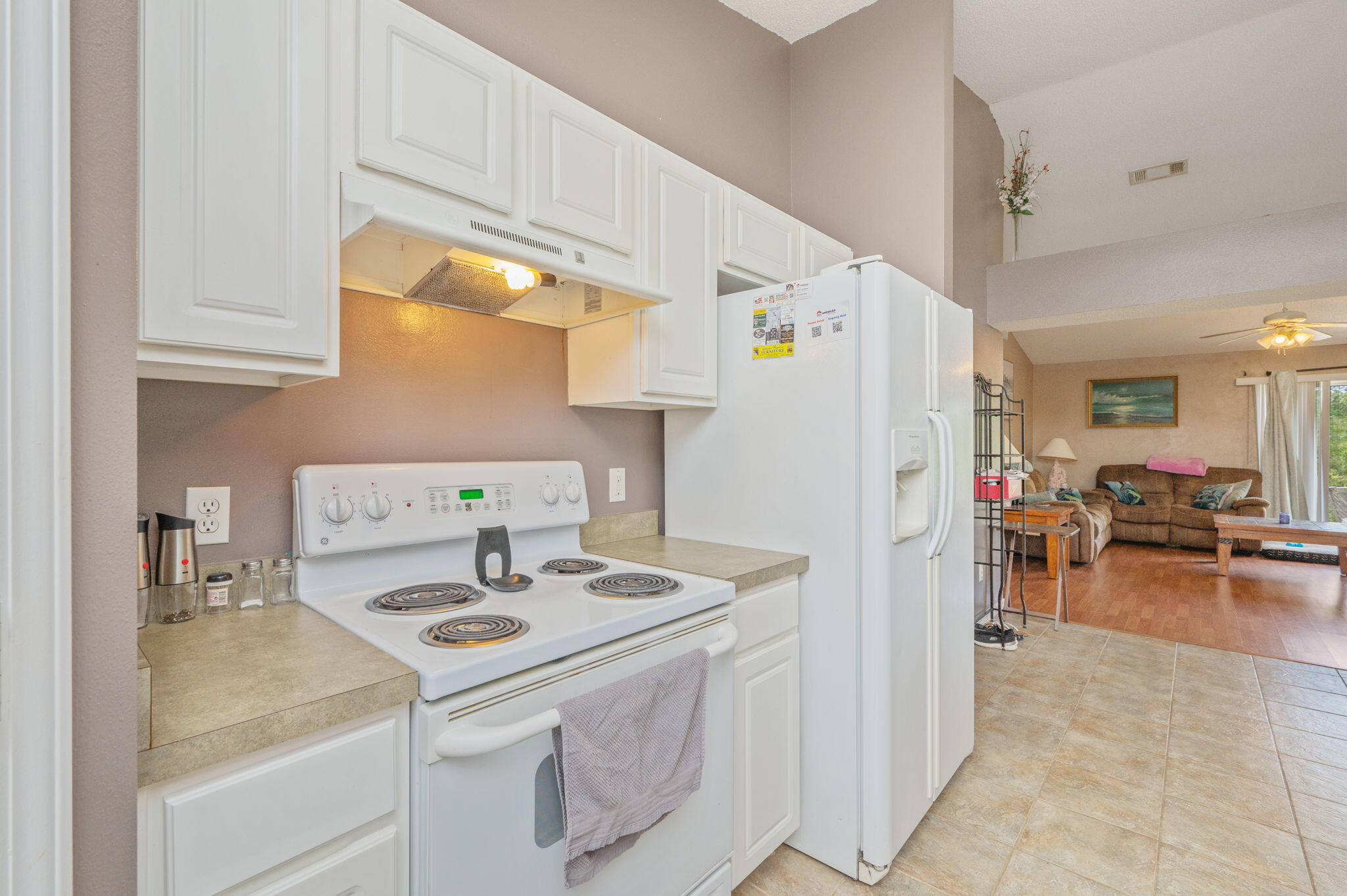 WESTVIEW EST PH IV LOT 15 - Residential