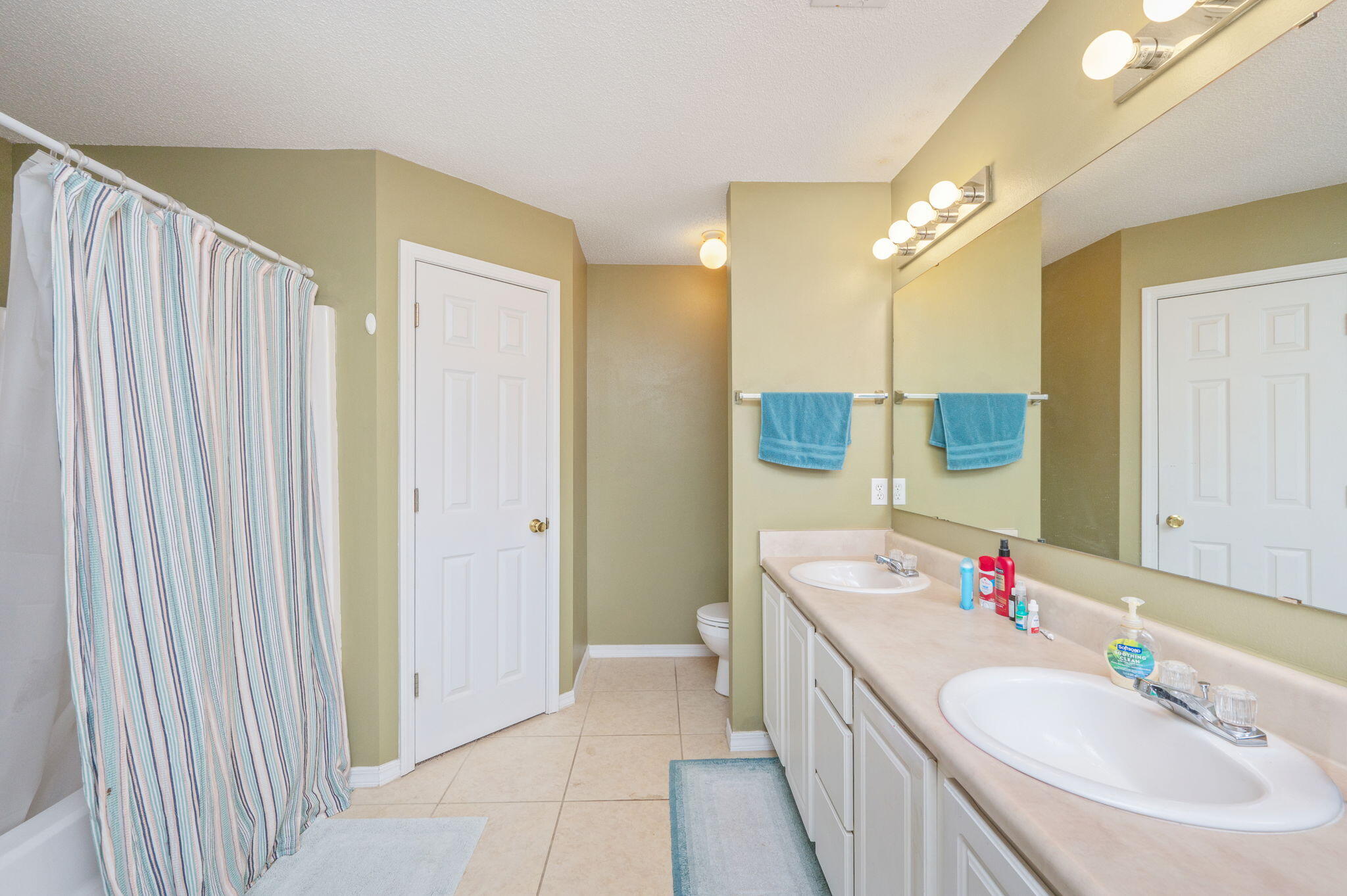 WESTVIEW EST PH IV LOT 15 - Residential