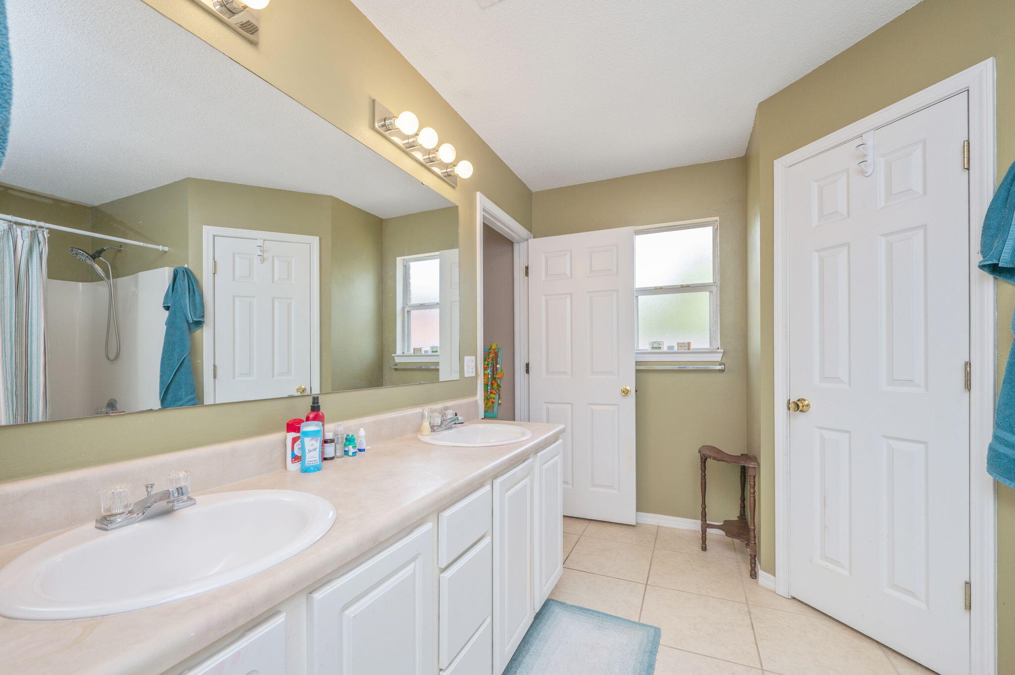 WESTVIEW EST PH IV LOT 15 - Residential