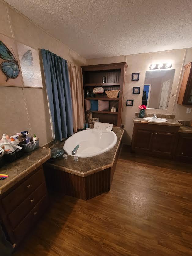 OAKWOOD ESTATES - Residential