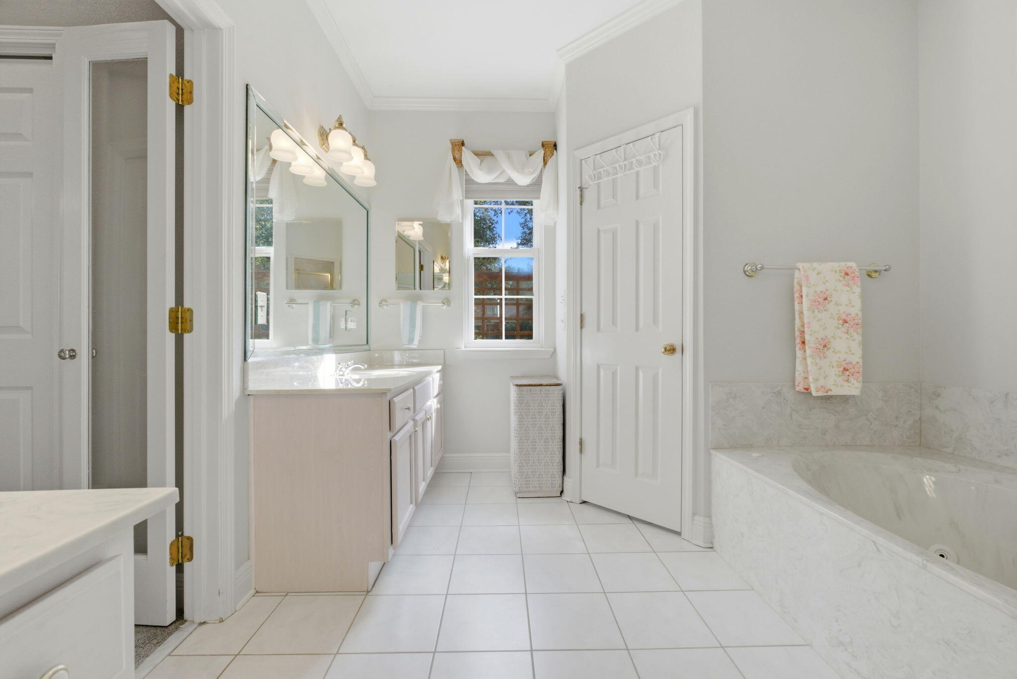 ROBLEDAL ESTATES UNIT 3 - Residential