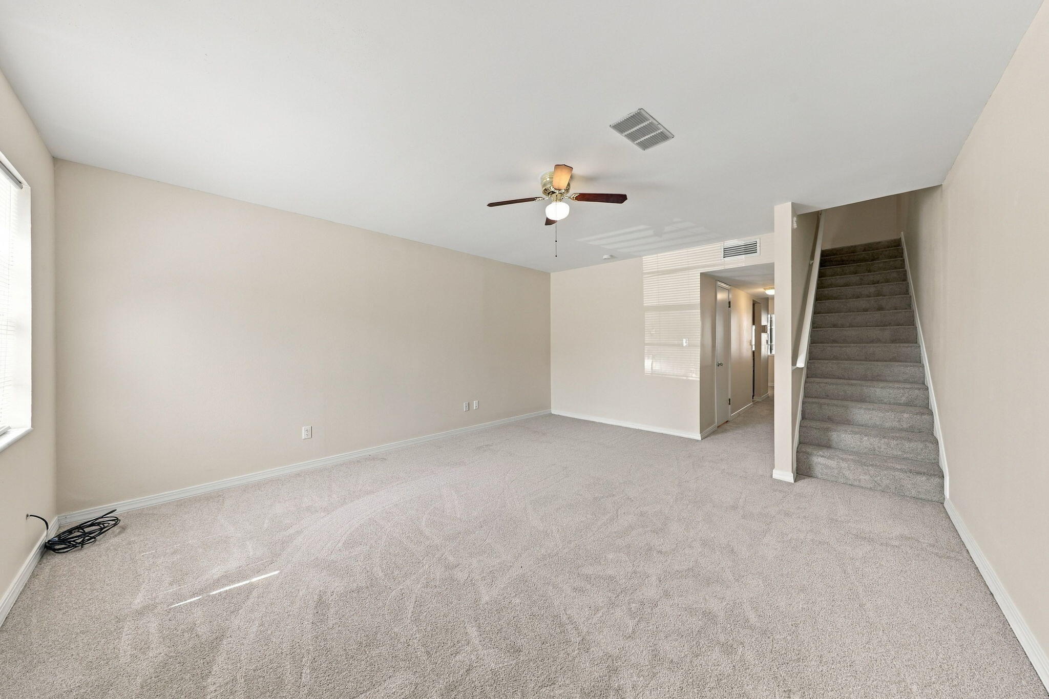 145 4Th Avenue B2