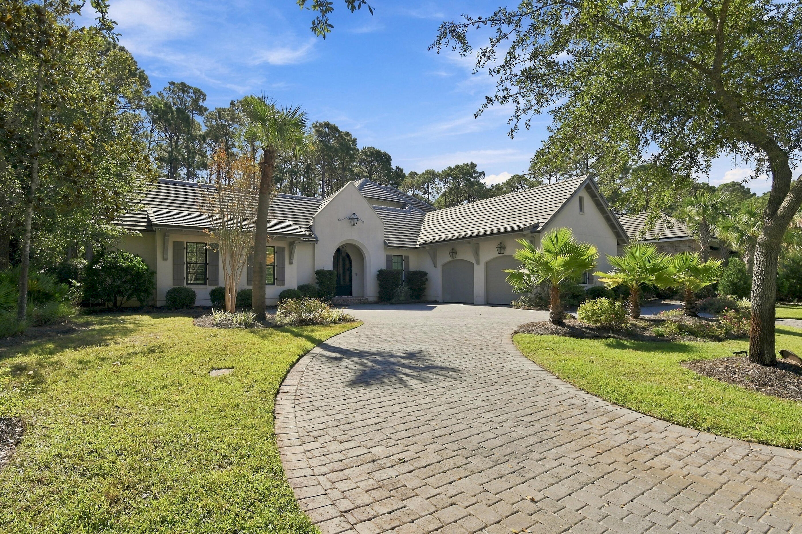 2931 Pine Valley Drive