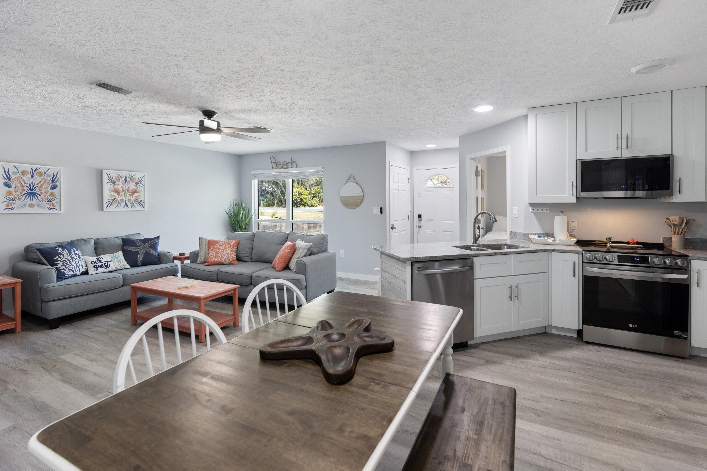 RIVIERA BEACH - Residential