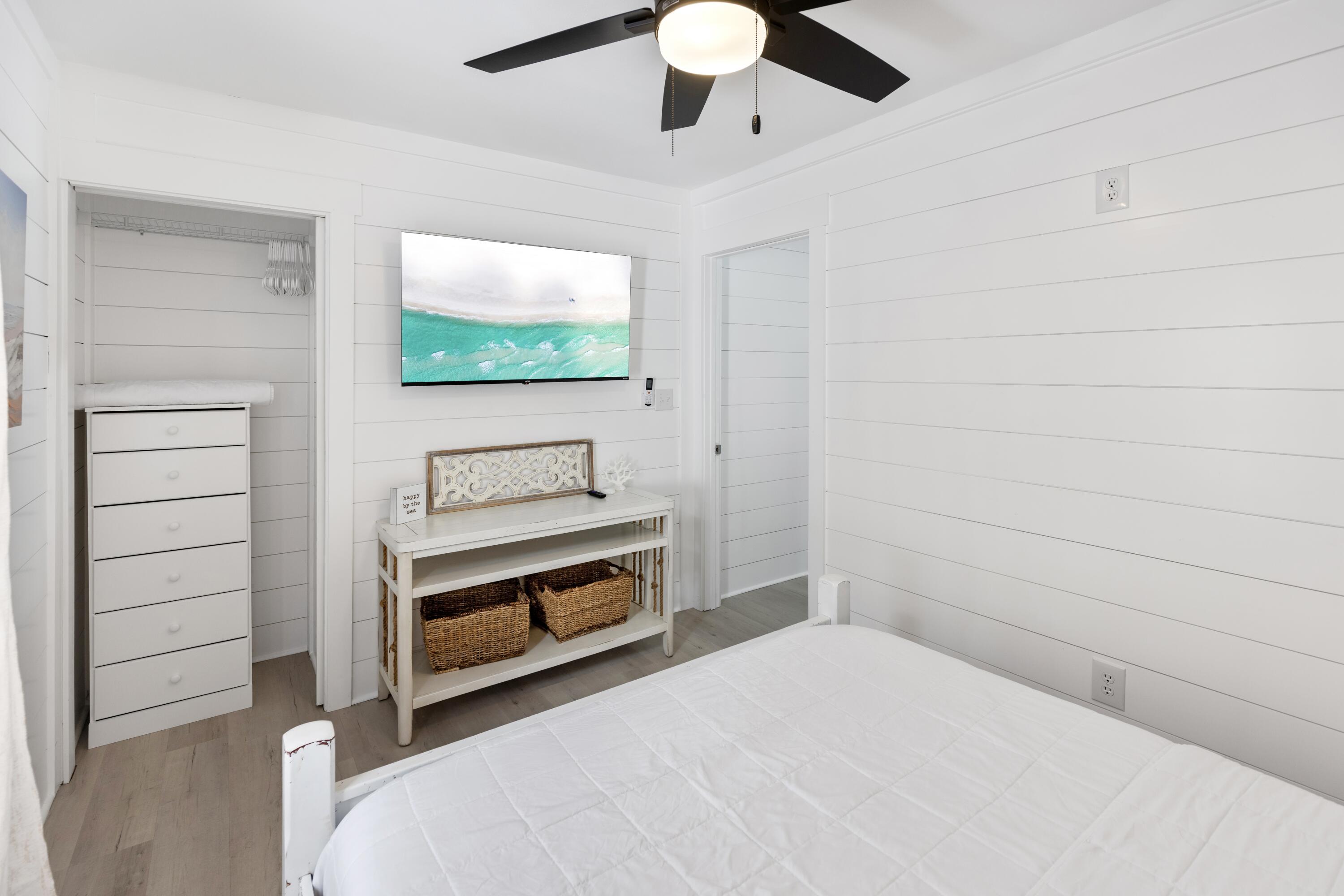 RIVIERA BEACH - Residential