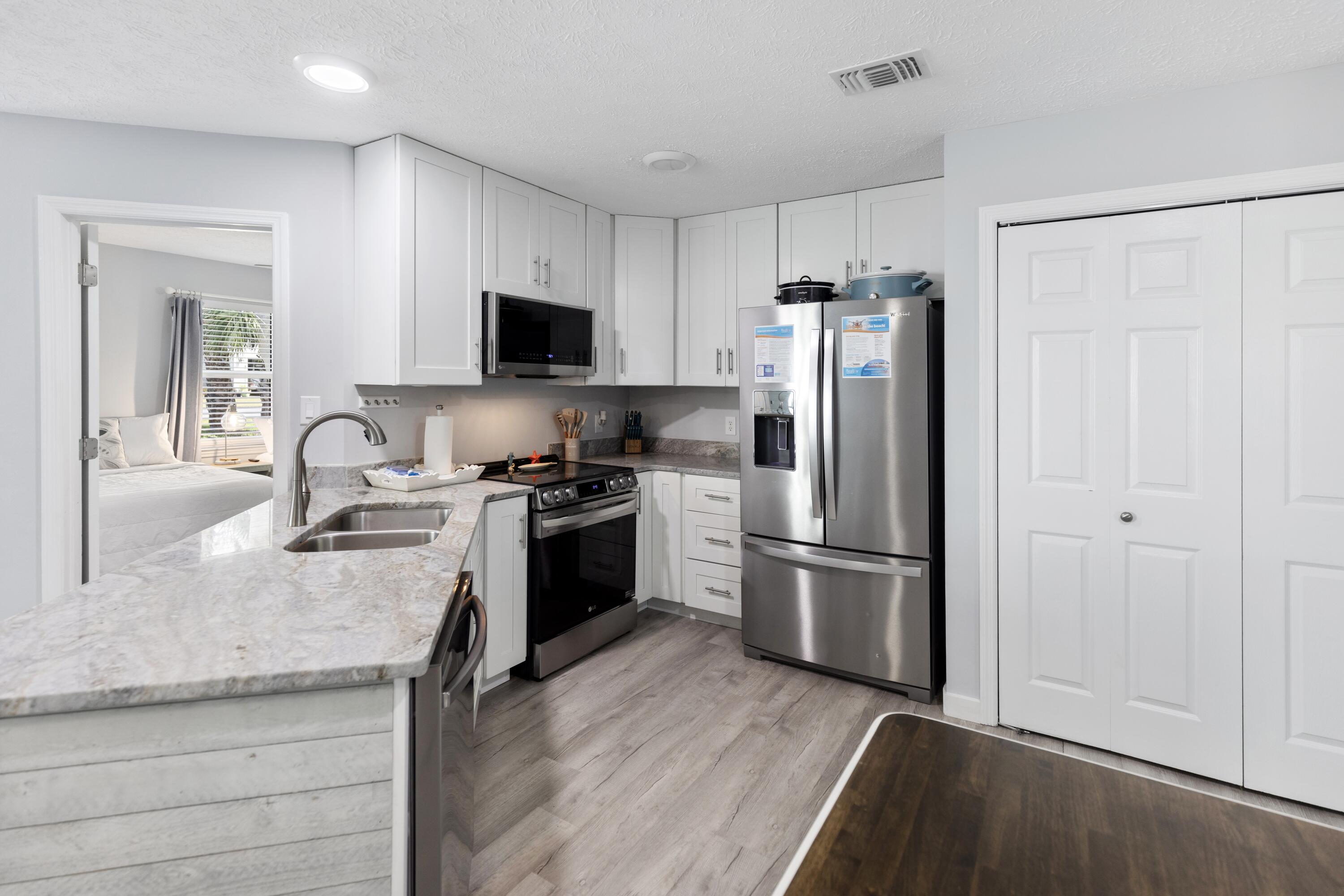 RIVIERA BEACH - Residential