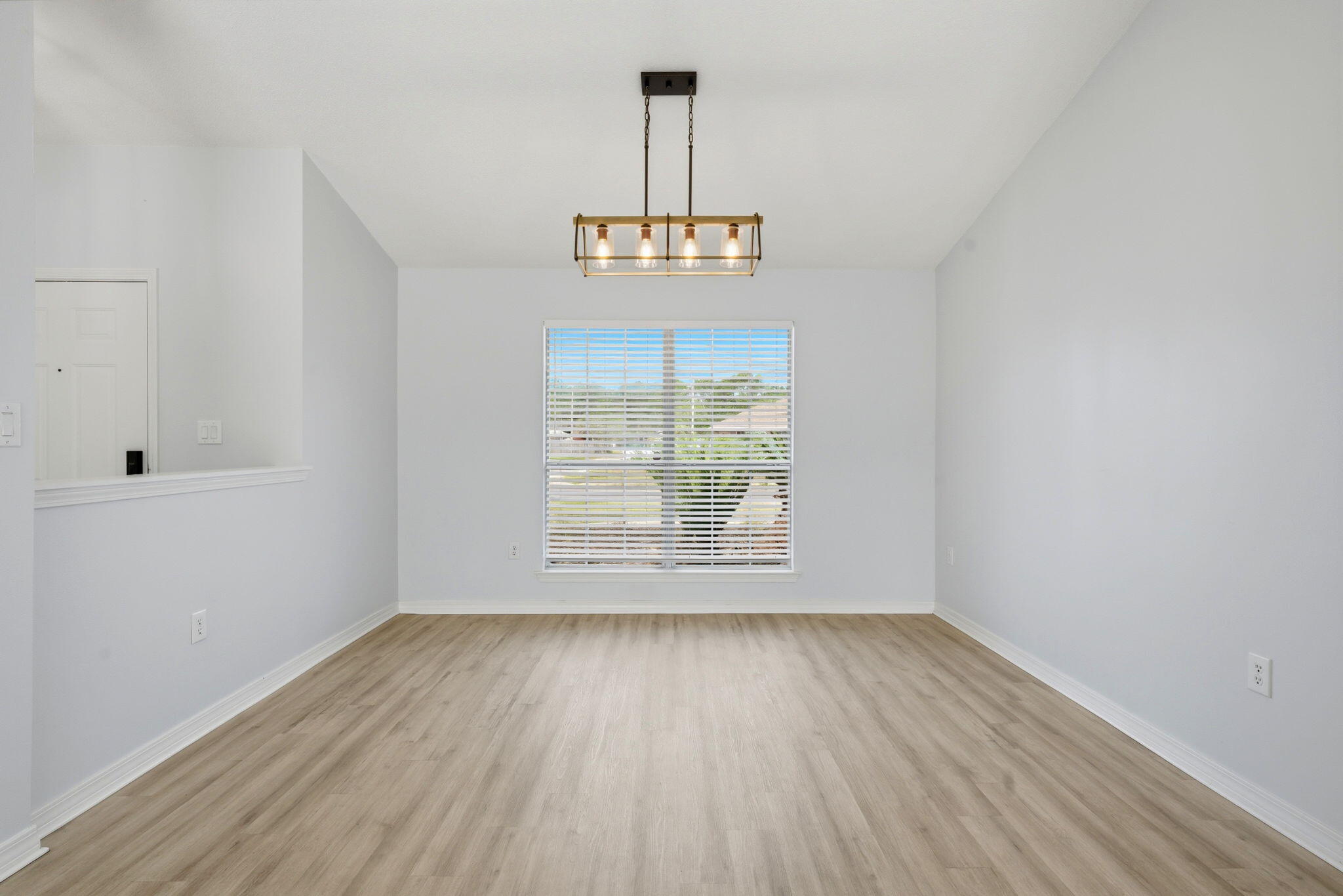 HAMPTON RIDGE ESTATES - Residential