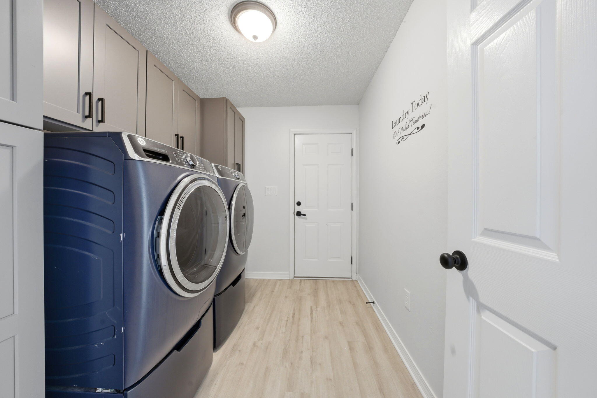 HAMPTON RIDGE ESTATES - Residential