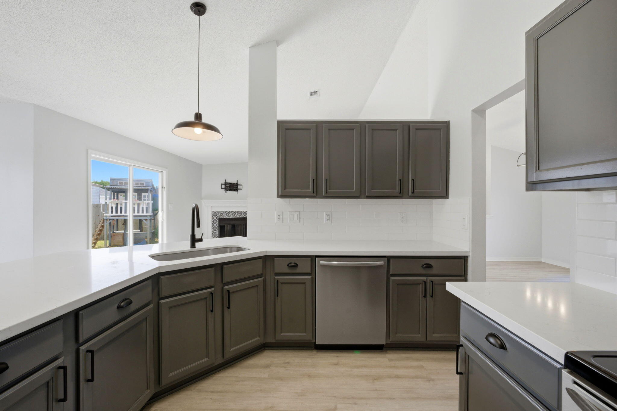 HAMPTON RIDGE ESTATES - Residential