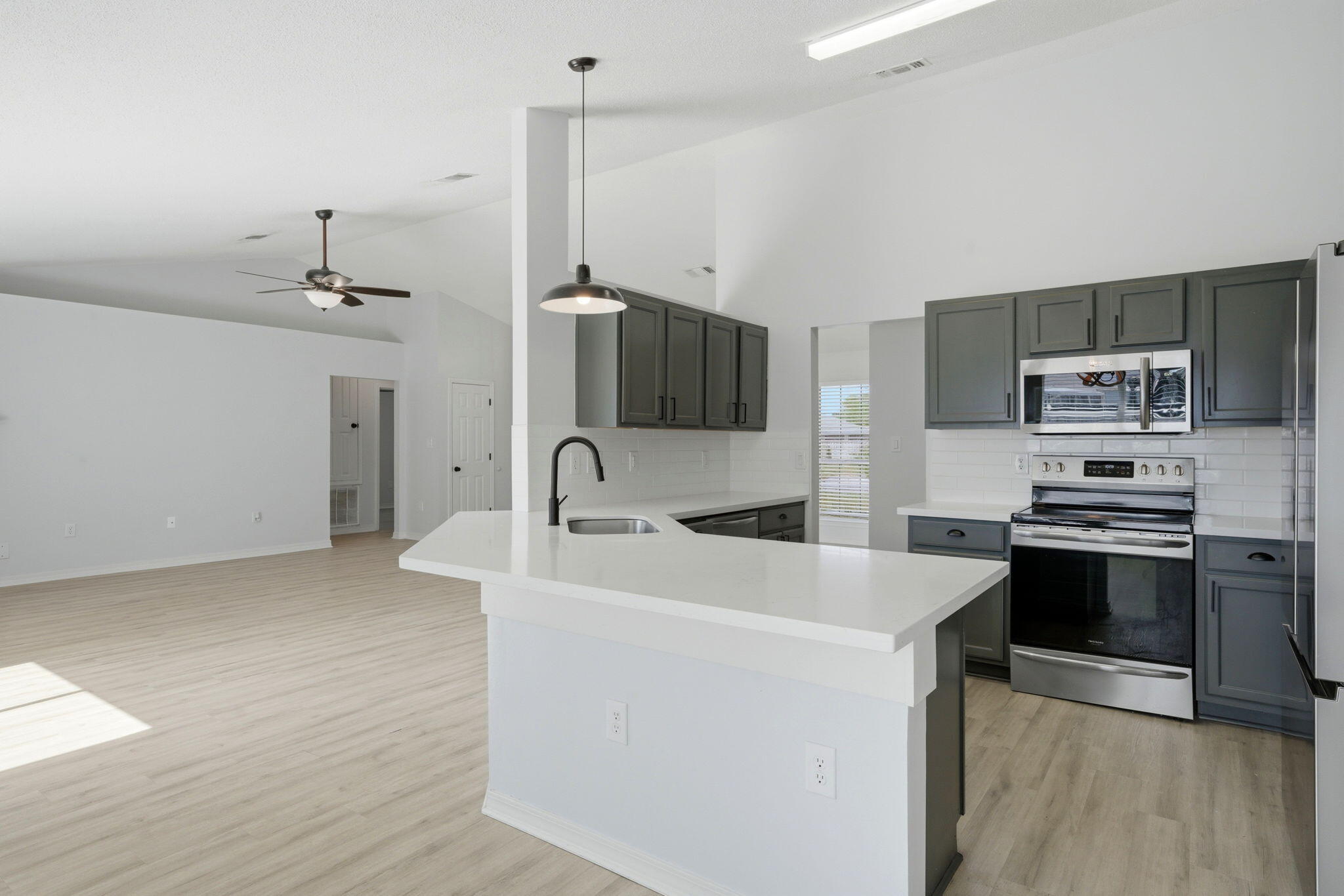 HAMPTON RIDGE ESTATES - Residential