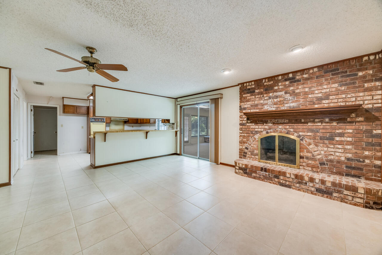 ROCKY BAYOU ESTATES 04 - Residential