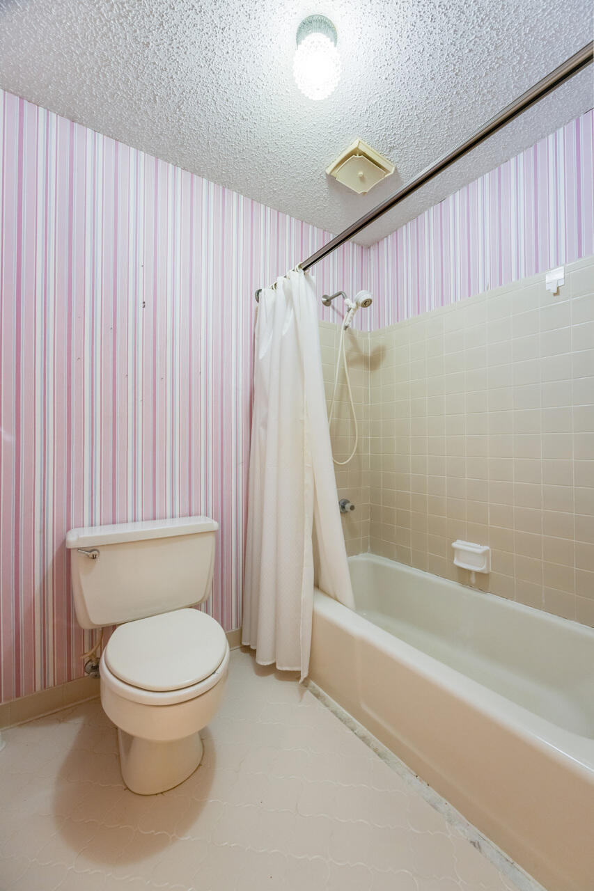 ROCKY BAYOU ESTATES 04 - Residential