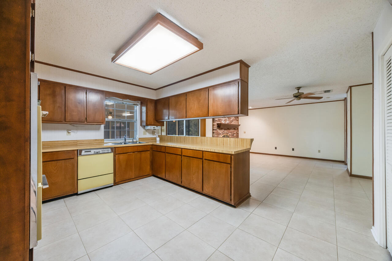 ROCKY BAYOU ESTATES 04 - Residential