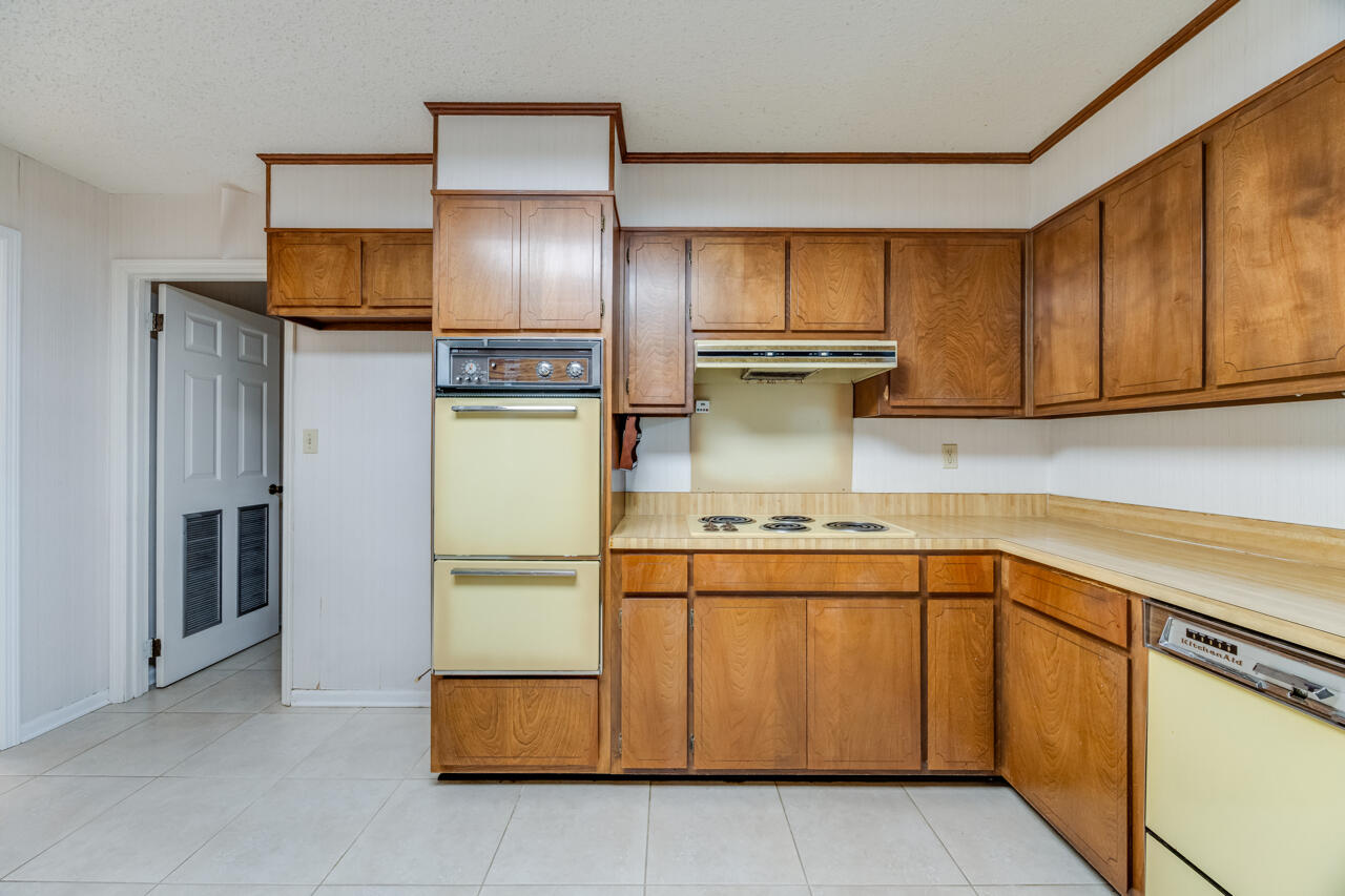 ROCKY BAYOU ESTATES 04 - Residential