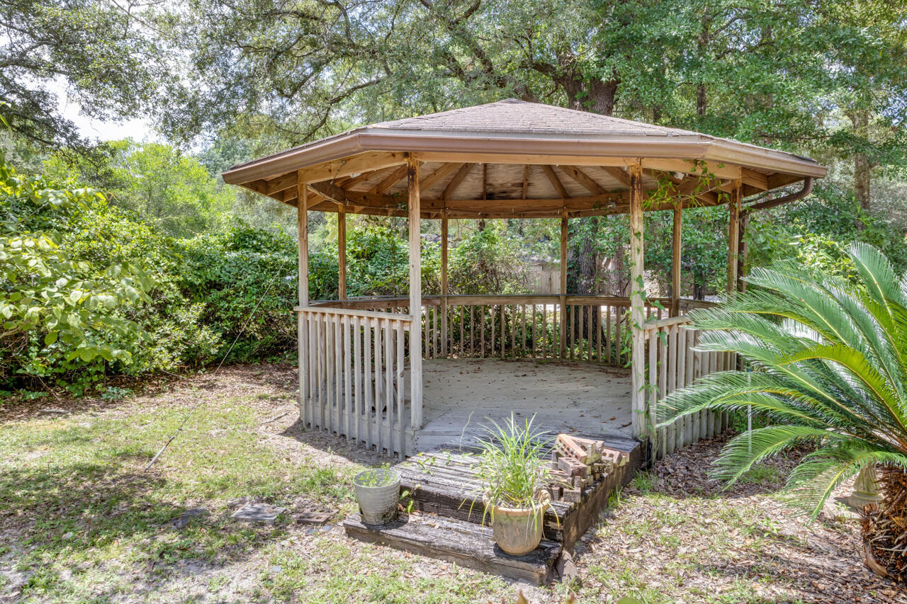 ROCKY BAYOU ESTATES 04 - Residential